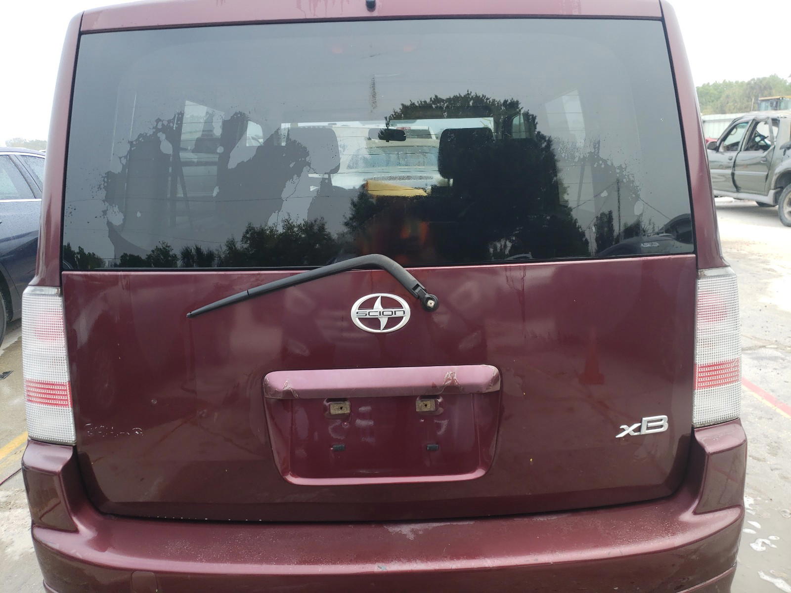 Photo 9 from auction – 2006 SCION XB with VIN JTLKT324464039908