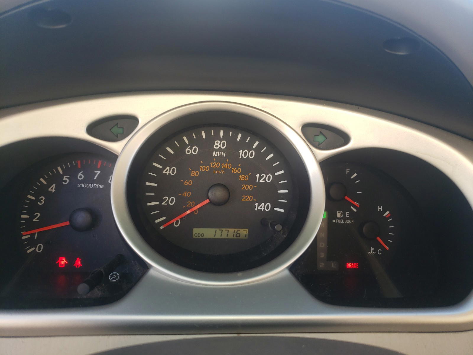 Photo 8 from auction – 2005 TOYOTA HIGHLANDER with VIN JTEDP21A850083812