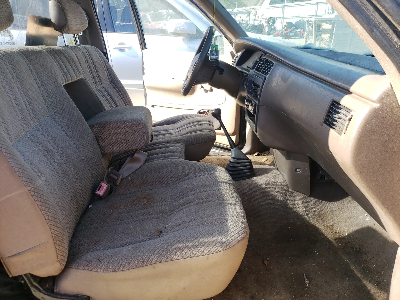 Photo 5 from auction – 1996 TOYOTA T100 with VIN JT4JM11D7T0010528