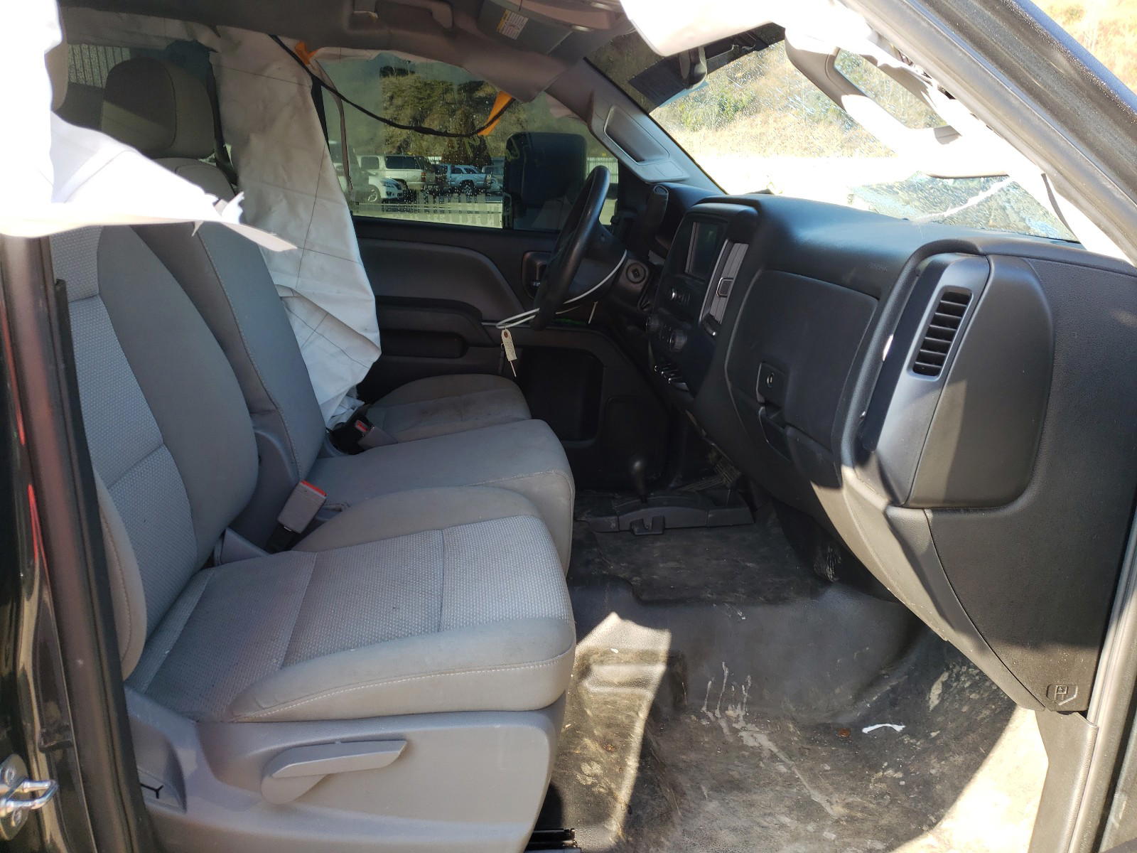 Photo 5 from auction – 2019 CHEVROLET SILVERADO with VIN 2GC2KREG9K1150385