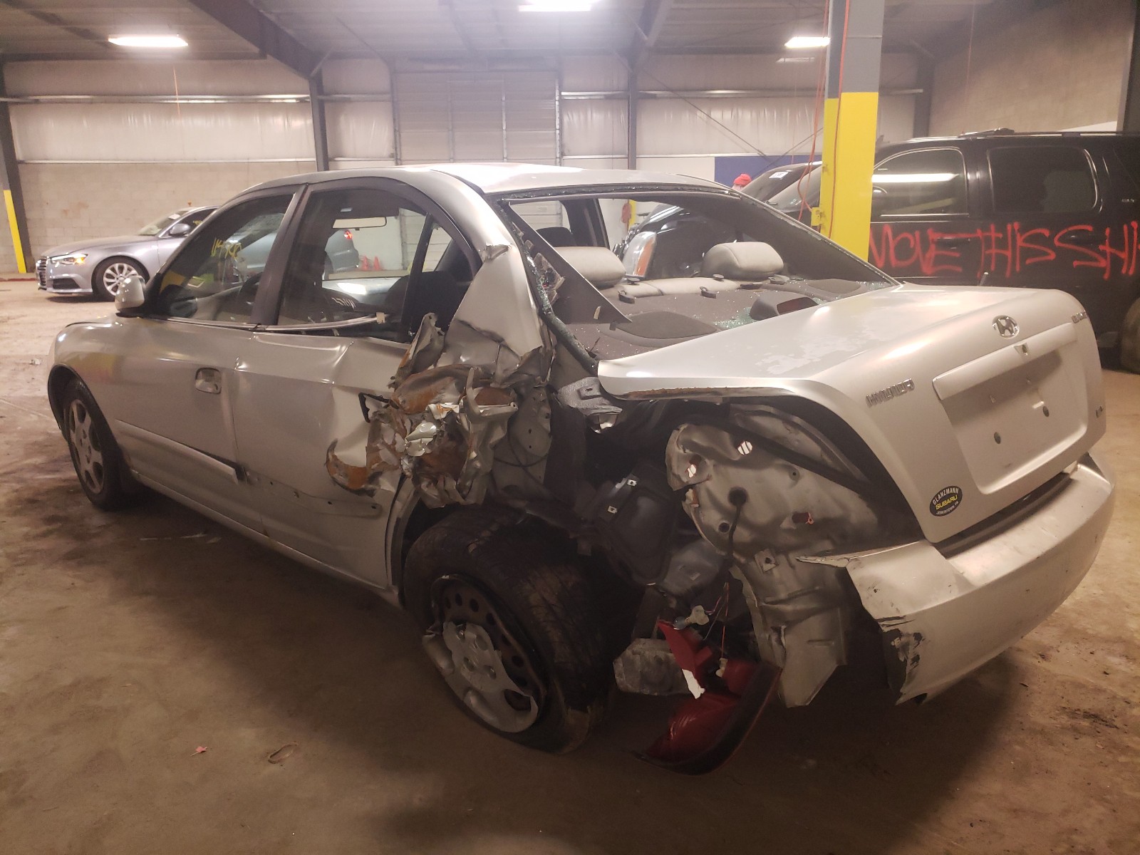 Photo 3 from auction – 2003 HYUNDAI ELANTRA with VIN KMHDN45D23U501597