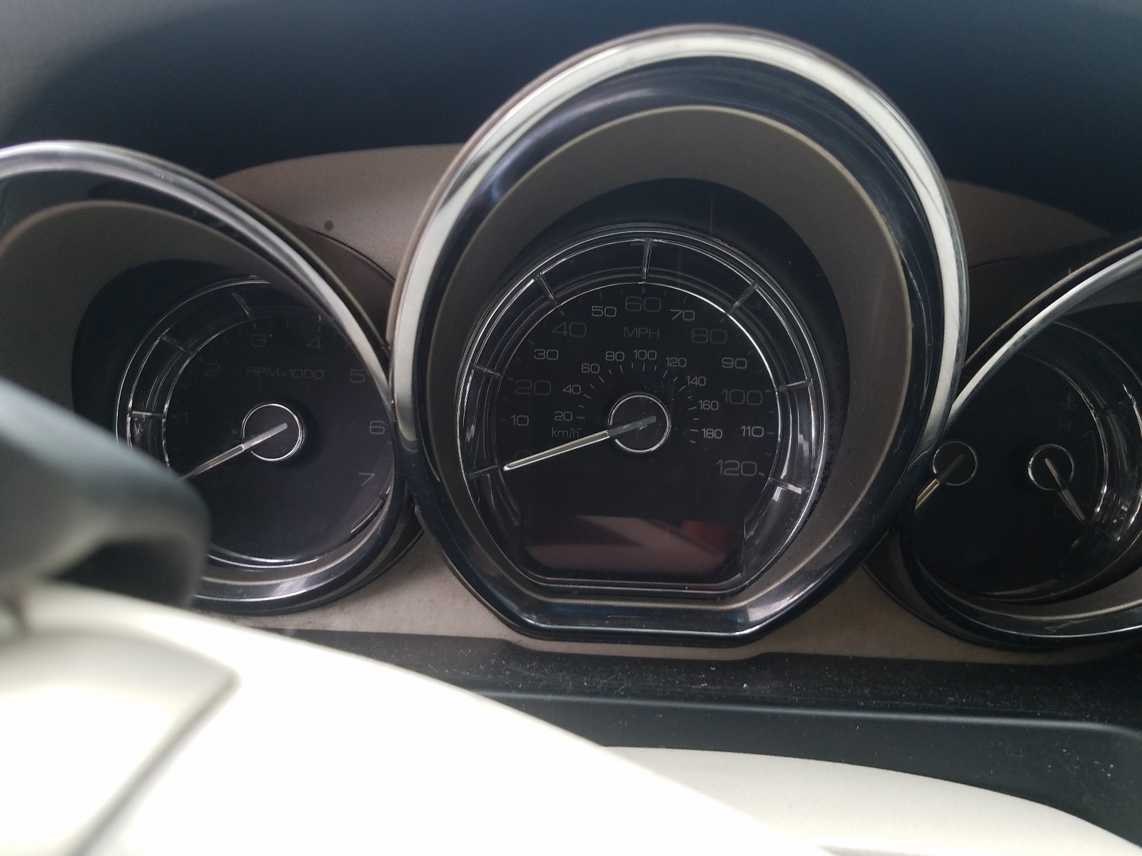 Photo 8 from auction – 2010 LINCOLN MKT with VIN 2LMHJ5FR3ABJ29501