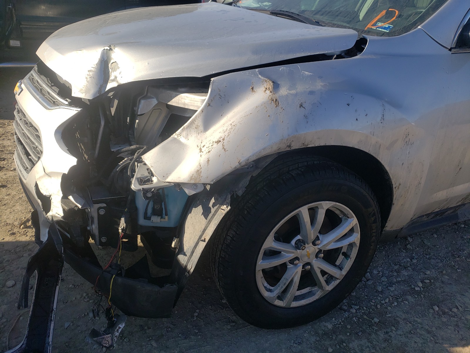 Photo 9 from auction – 2017 CHEVROLET EQUINOX LT with VIN 2GNALCEK0H1599836