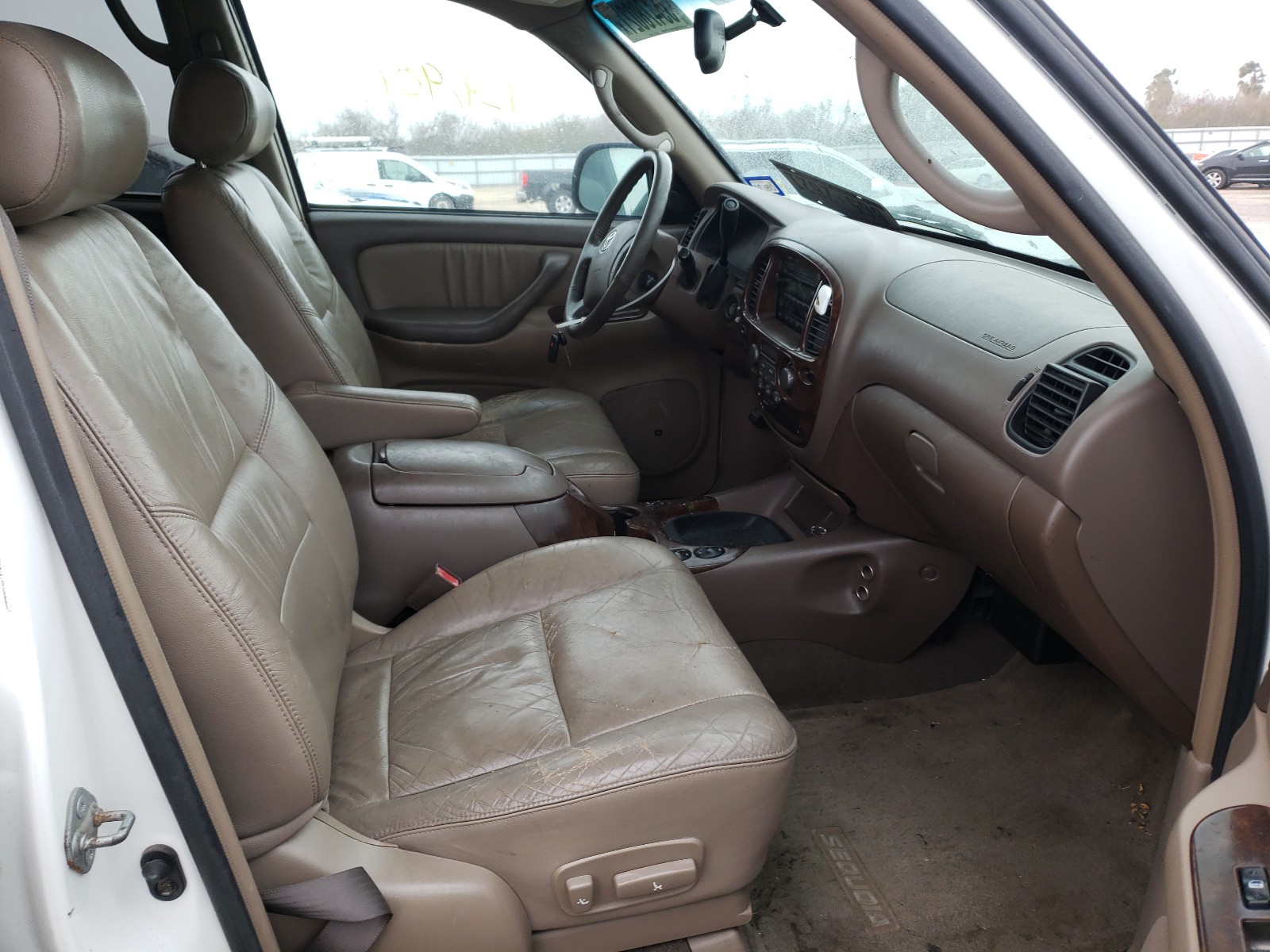 Photo 5 from auction – 2004 TOYOTA SEQUOIA LI with VIN 5TDZT38A64S233588
