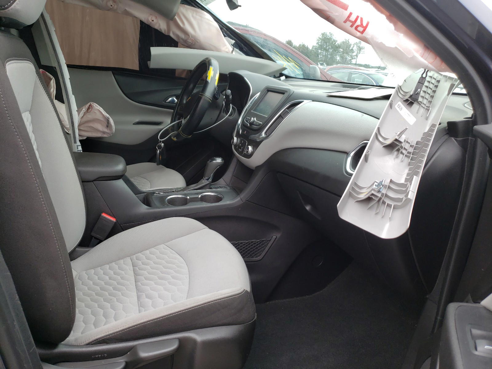 Photo 5 from auction – 2018 CHEVROLET EQUINOX LS with VIN 3GNAXREV0JS608384