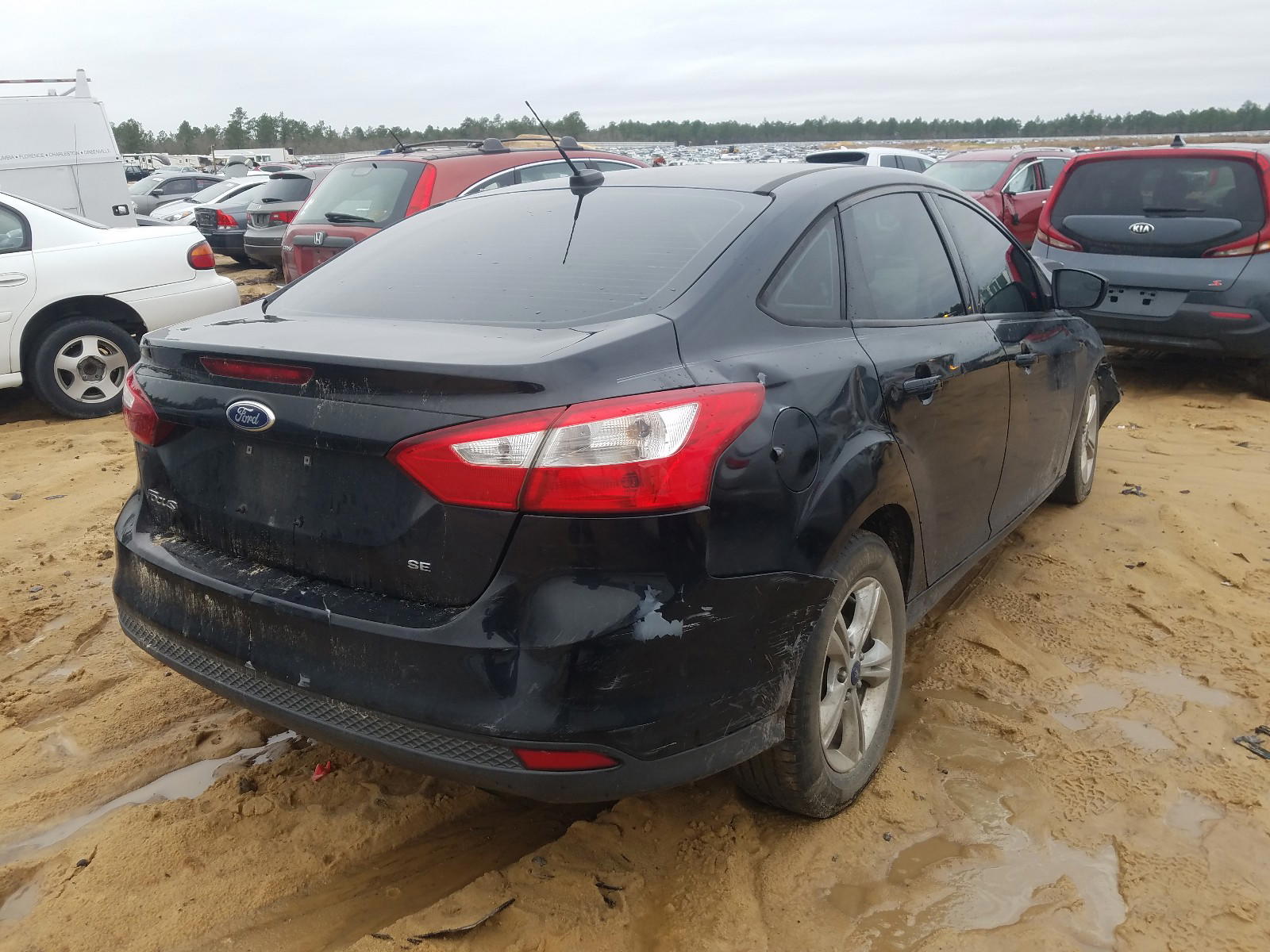 Photo 4 from auction – 2013 FORD FOCUS SE with VIN 1FADP3F2XDL277272