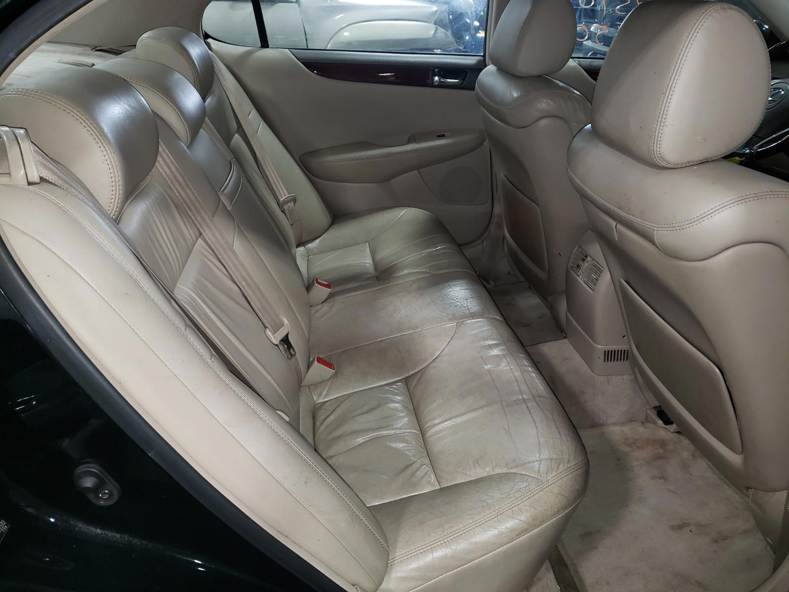 Photo 6 from auction – 2003 LEXUS ES 300 with VIN JTHBF30G636012370