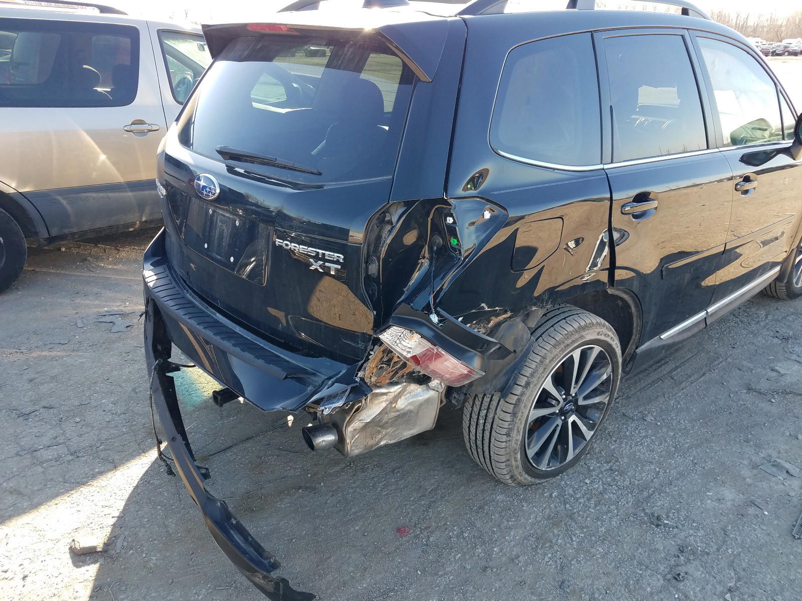 Photo 9 from auction – 2018 SUBARU FORESTER 2 with VIN JF2SJGWC2JH596278