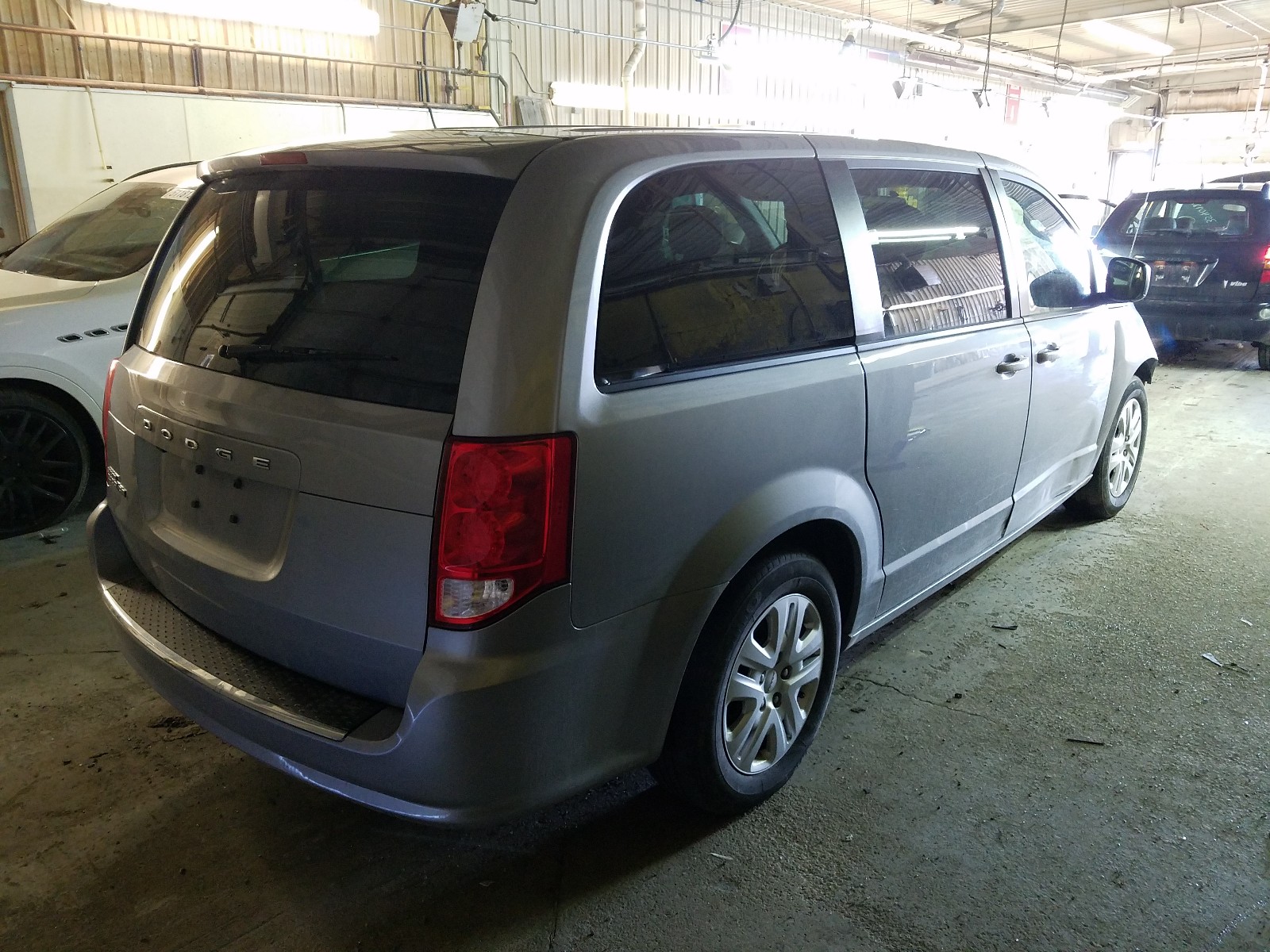 Photo 4 from auction – 2018 DODGE GRAND CARA with VIN 2C4RDGBG8JR250978