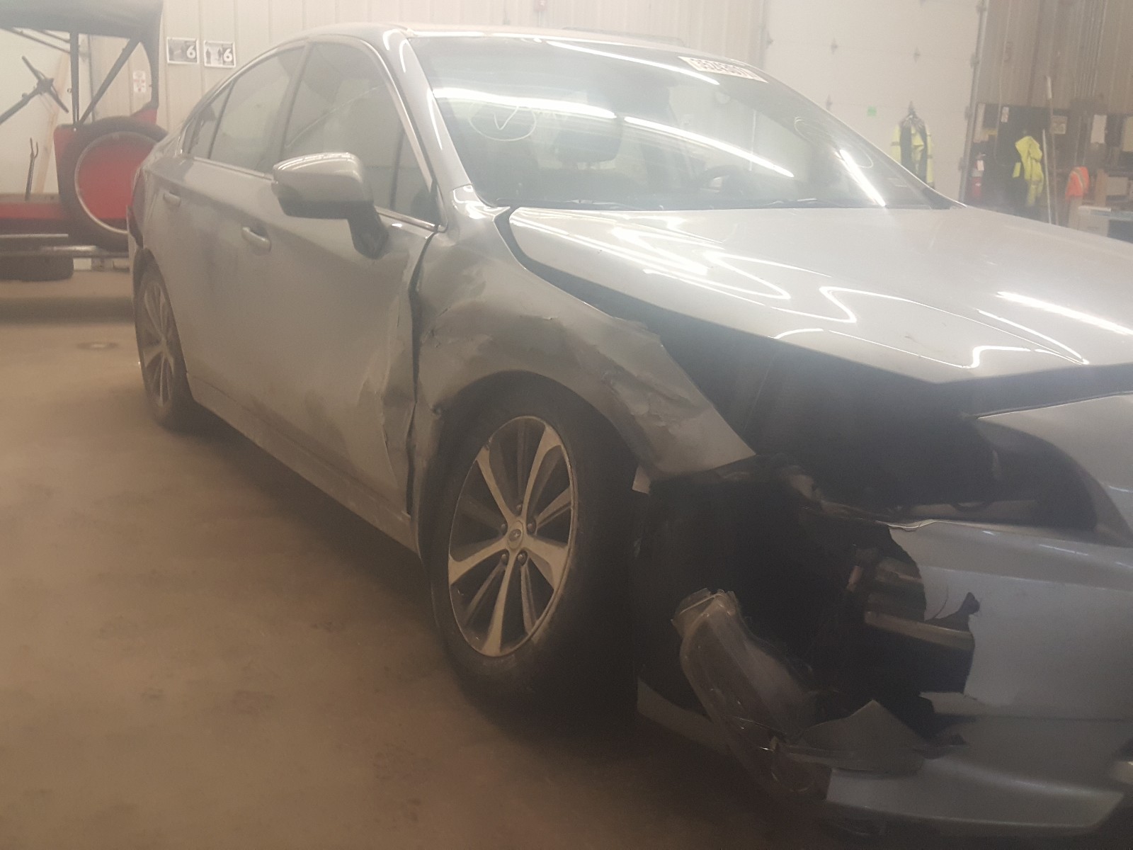 Photo 9 from auction – 2017 SUBARU LEGACY 2.5 with VIN 4S3BNAN66H3033706