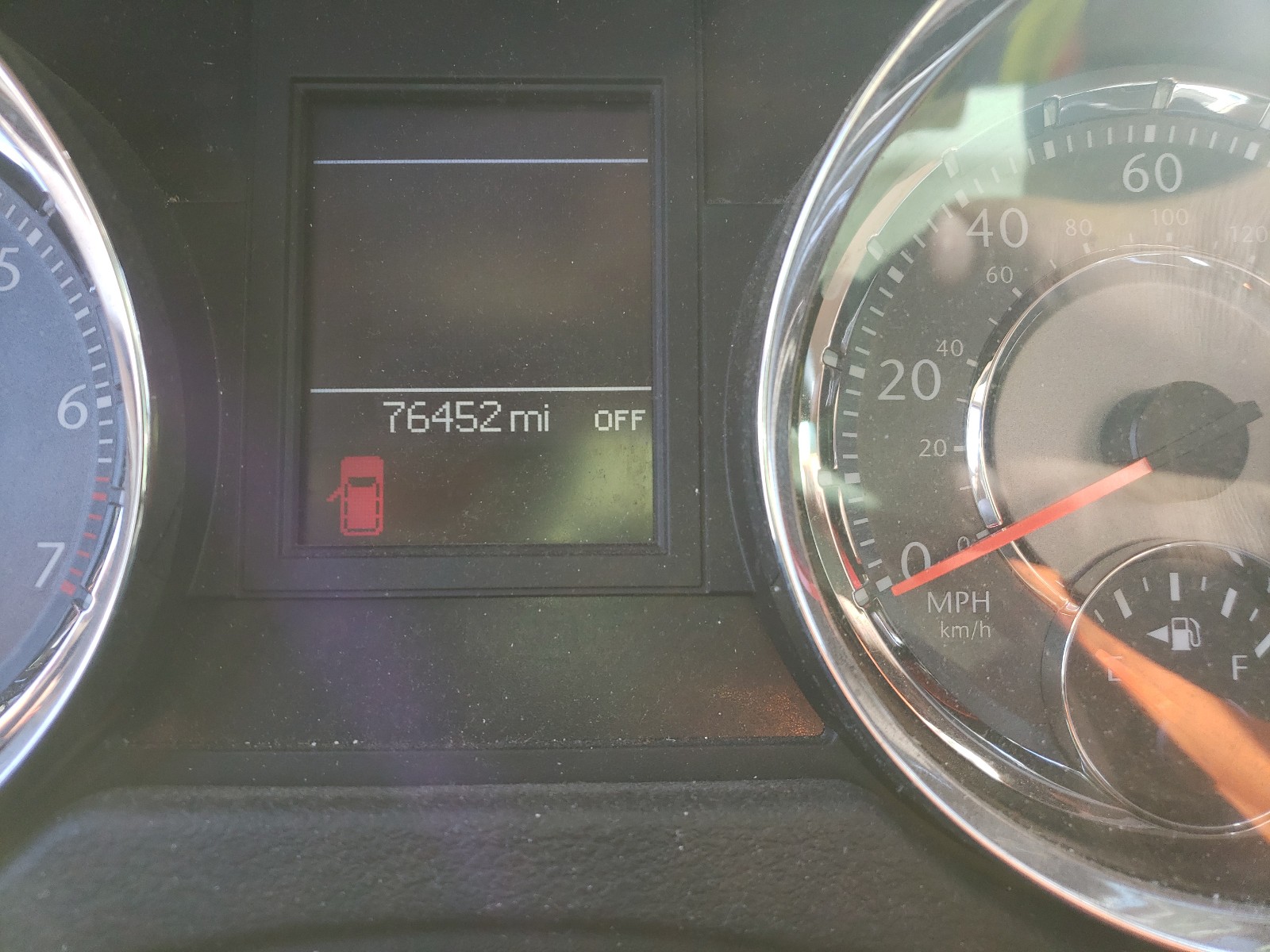 Photo 8 from auction – 2014 CHRYSLER TOWN & COU with VIN 2C4RC1BG3ER461253