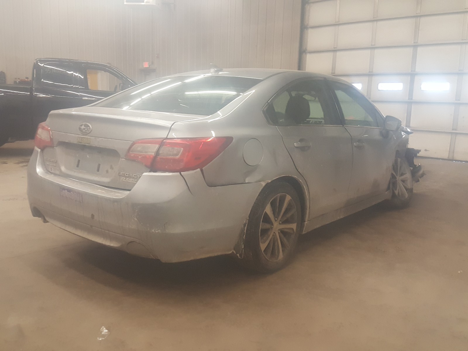 Photo 4 from auction – 2017 SUBARU LEGACY 2.5 with VIN 4S3BNAN66H3033706