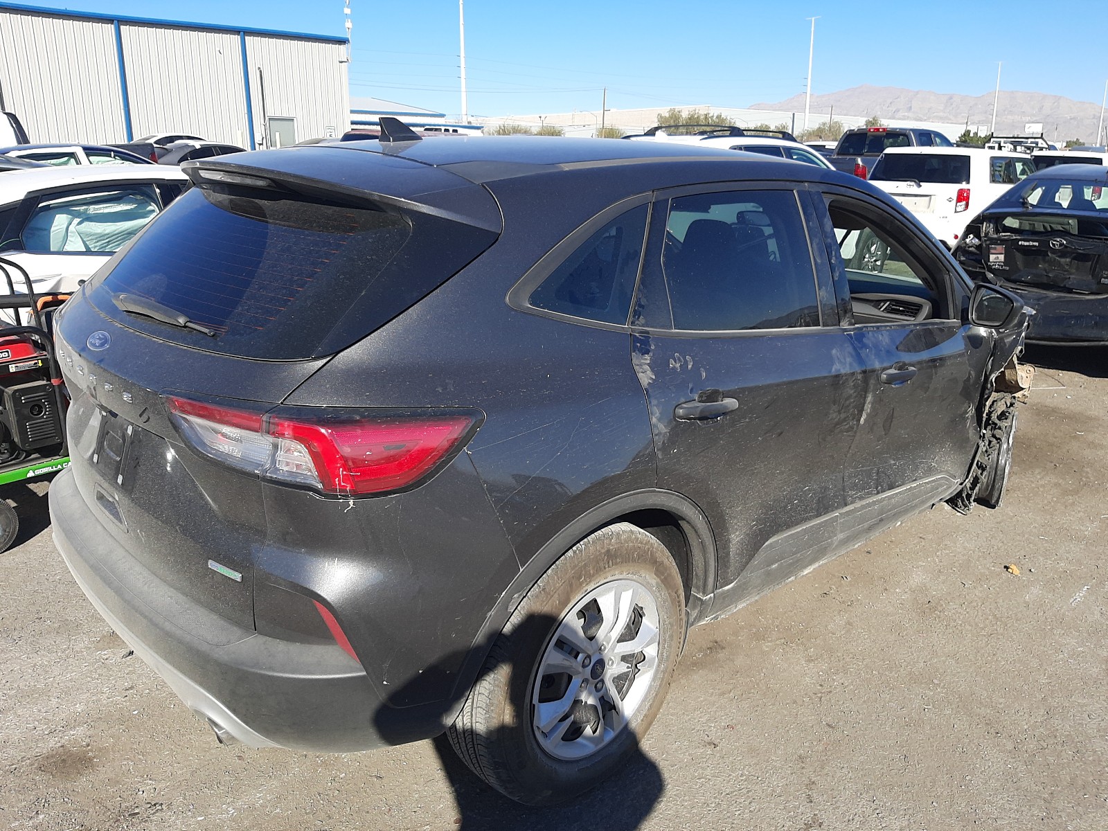 Photo 4 from auction – 2020 FORD ESCAPE S with VIN 1FMCU0F66LUB70045