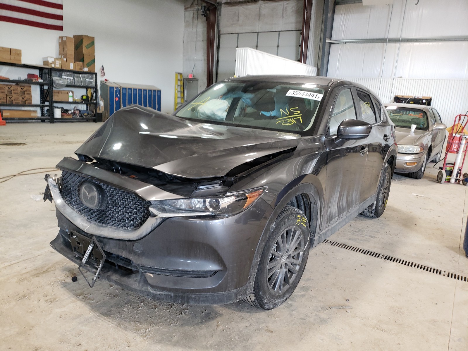 Photo 2 from auction – 2019 MAZDA CX-5 TOURI with VIN JM3KFBCM5K0582317