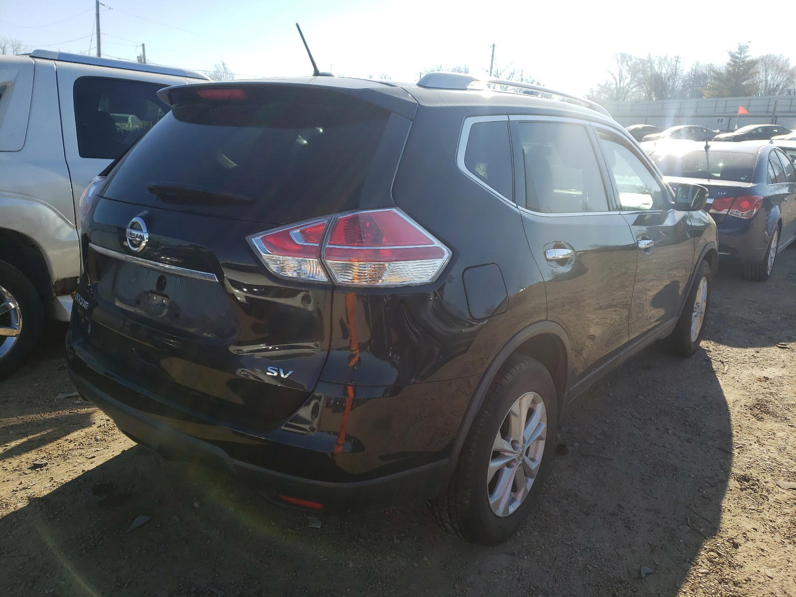 Photo 4 from auction – 2015 NISSAN ROGUE S with VIN KNMAT2MT1FP529503