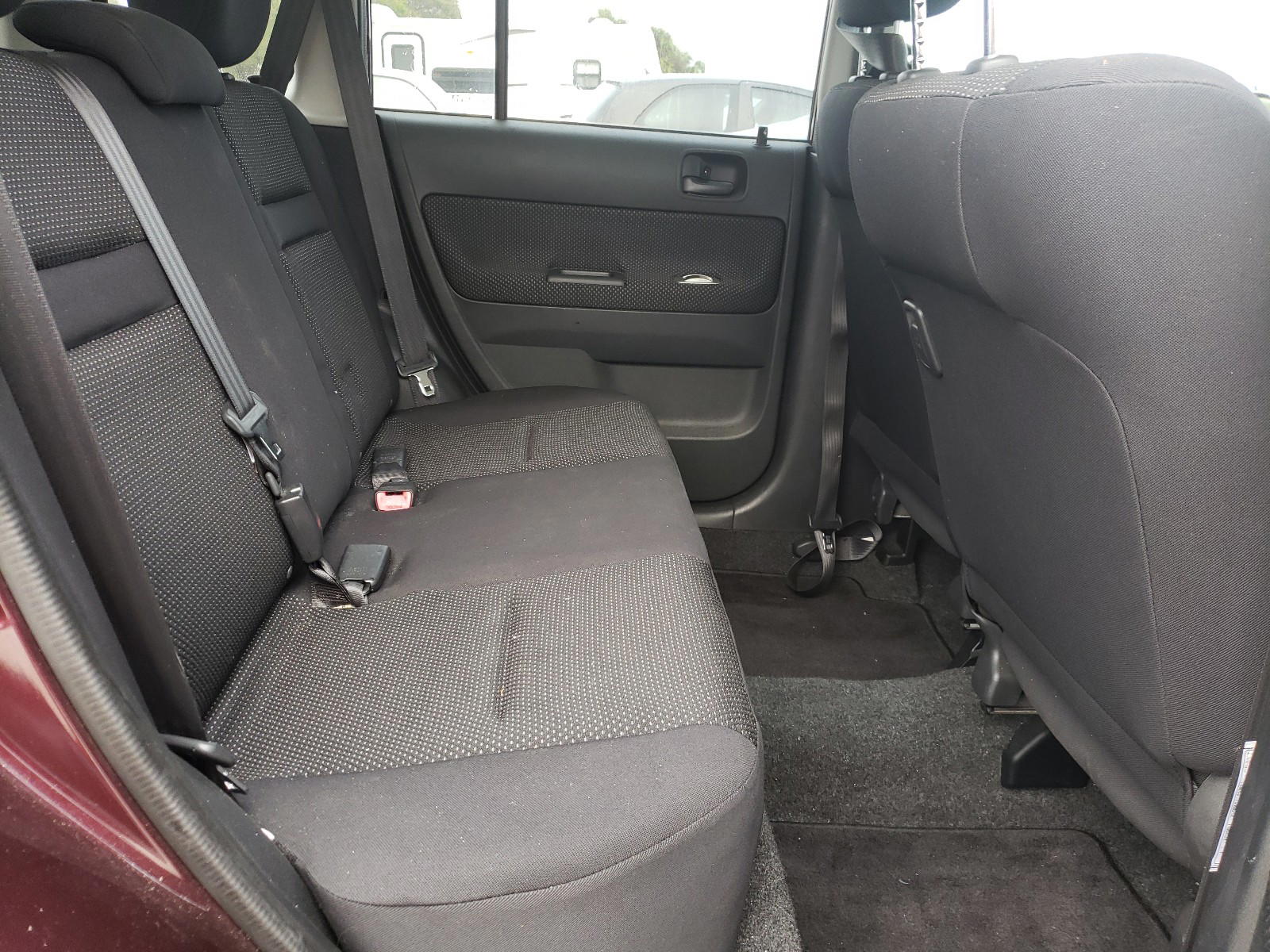 Photo 6 from auction – 2006 SCION XB with VIN JTLKT324464039908