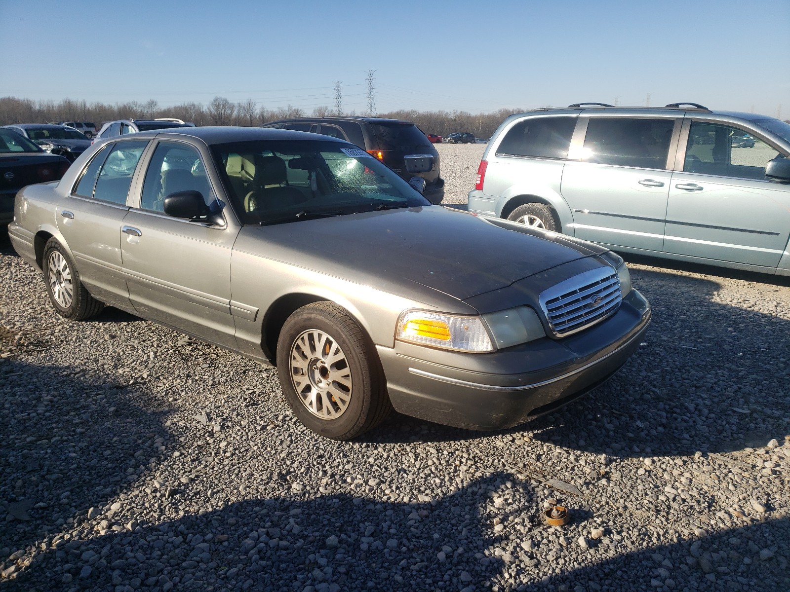 Photo 1 from auction – 2004 FORD CROWN VIC with VIN 2FAFP74W14X139984