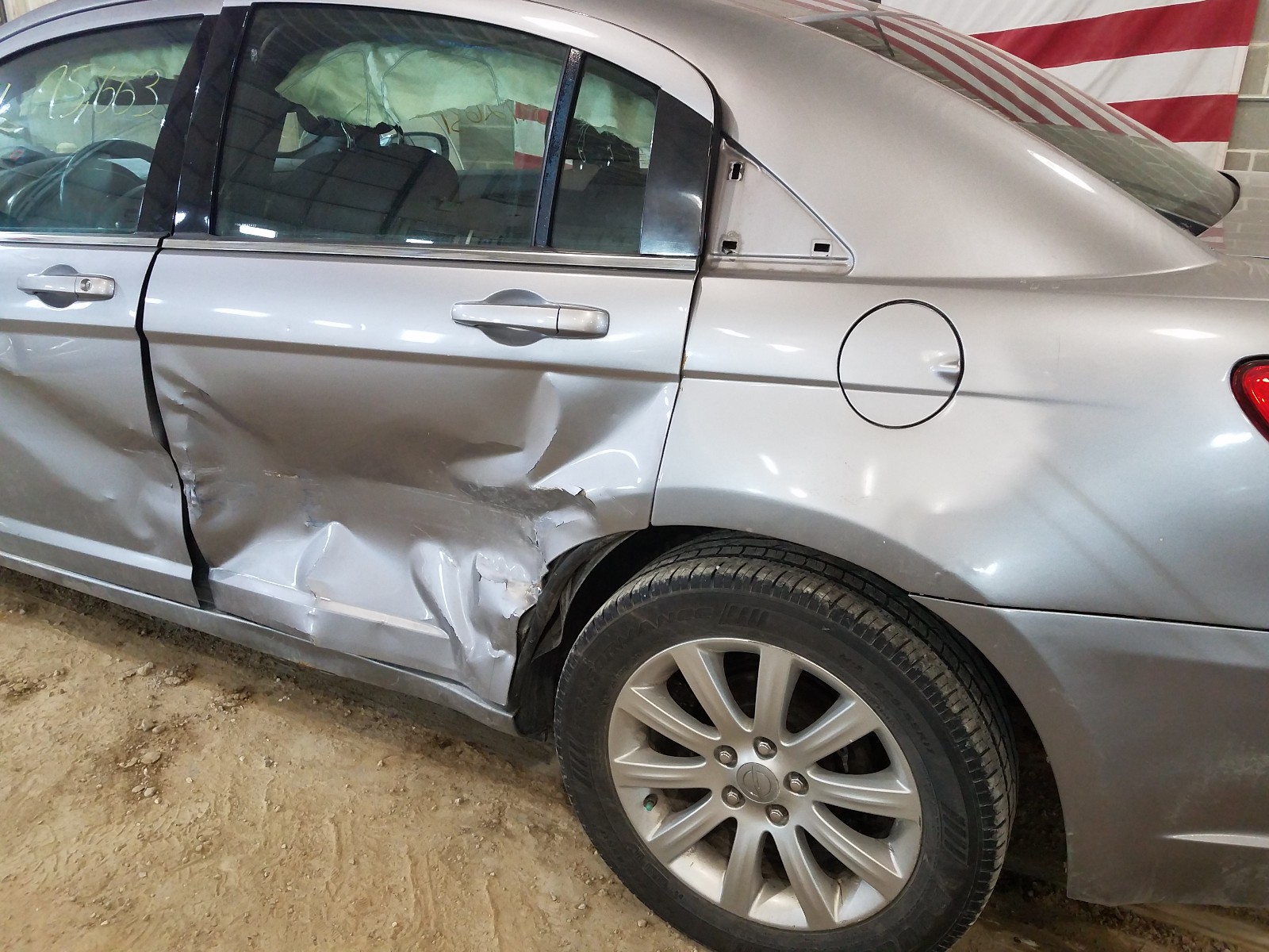 Photo 9 from auction – 2014 CHRYSLER 200 TOURIN with VIN 1C3CCBBB3EN177302