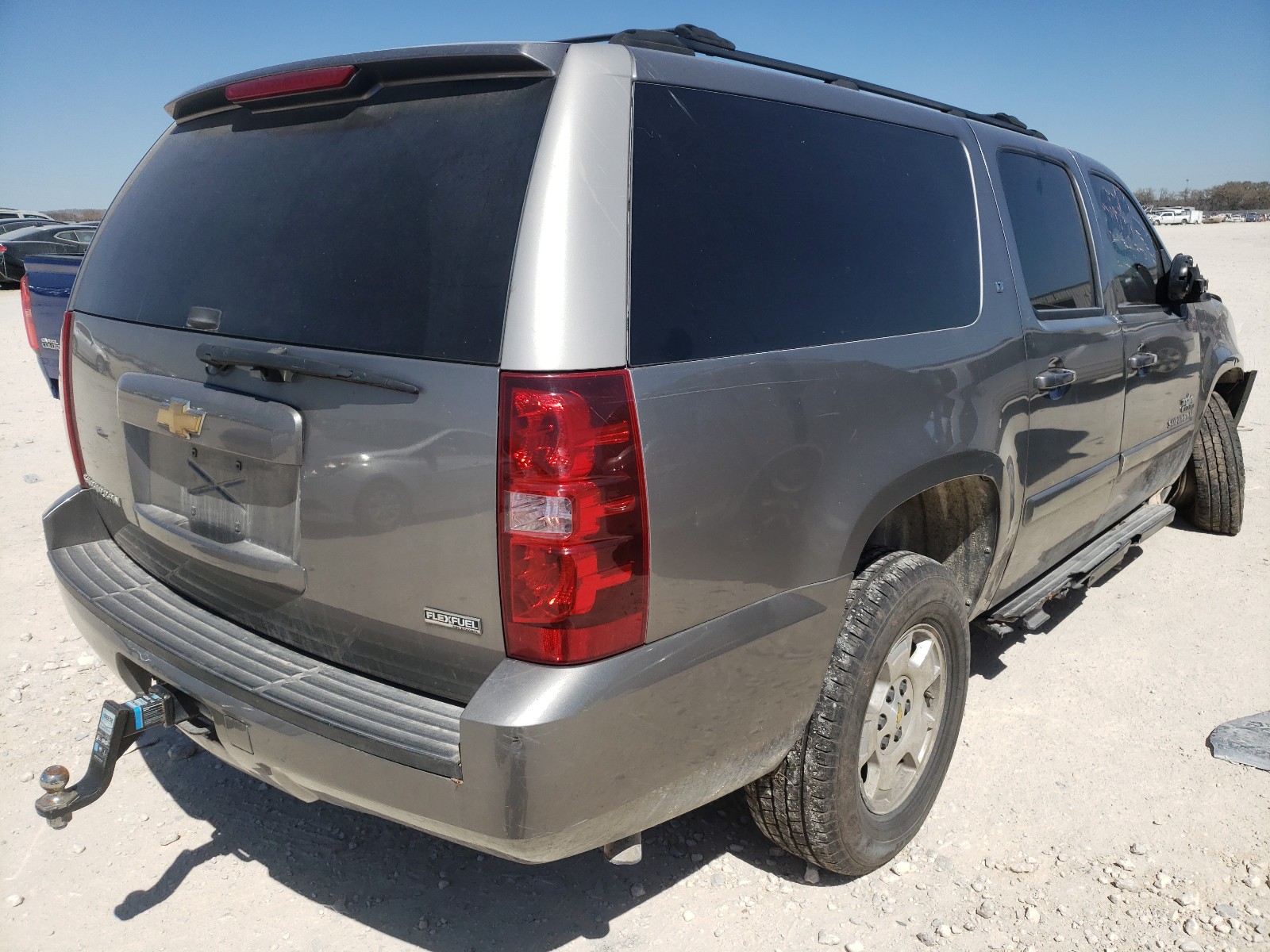 Photo 4 from auction – 2007 CHEVROLET SUBURBAN K with VIN 3GNFK16387G183107