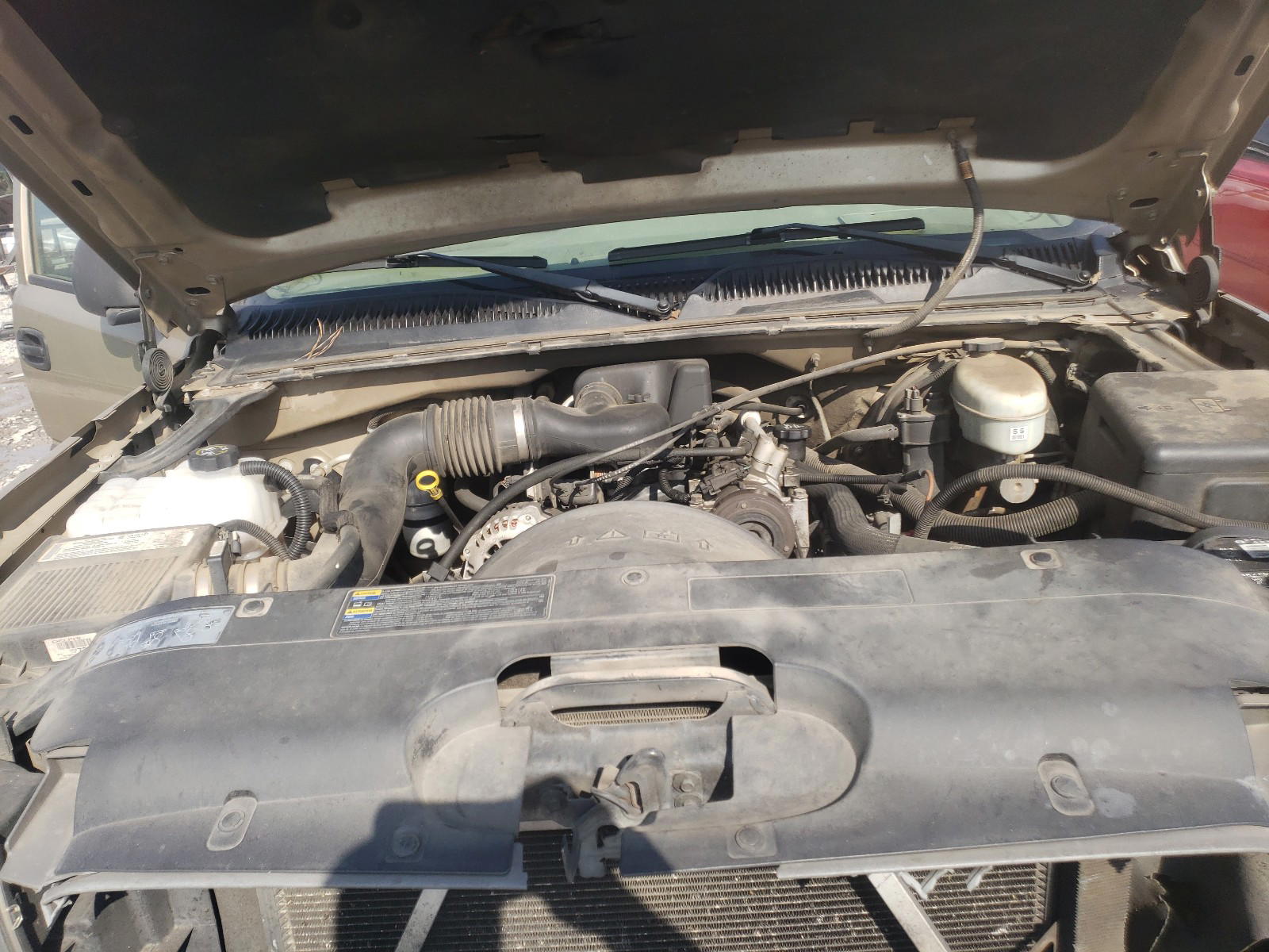 Photo 7 from auction – 2004 CHEVROLET SILVERADO with VIN 1GCEC19XX4Z316266