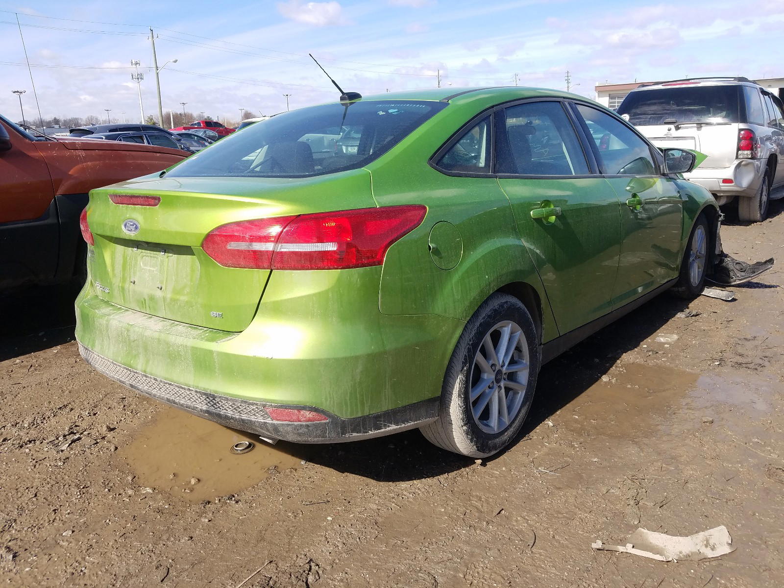 Photo 4 from auction – 2018 FORD FOCUS SE with VIN 1FADP3F20JL276580