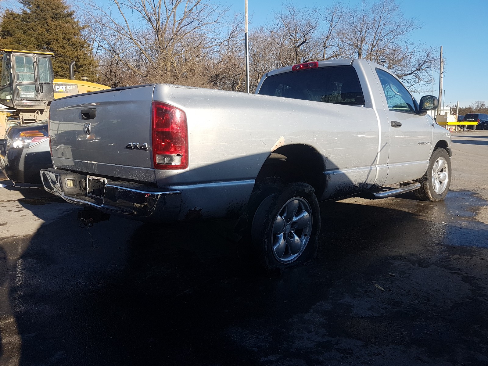 Photo 4 from auction – 2005 DODGE RAM 1500 S with VIN 1D7HU16N75J554689
