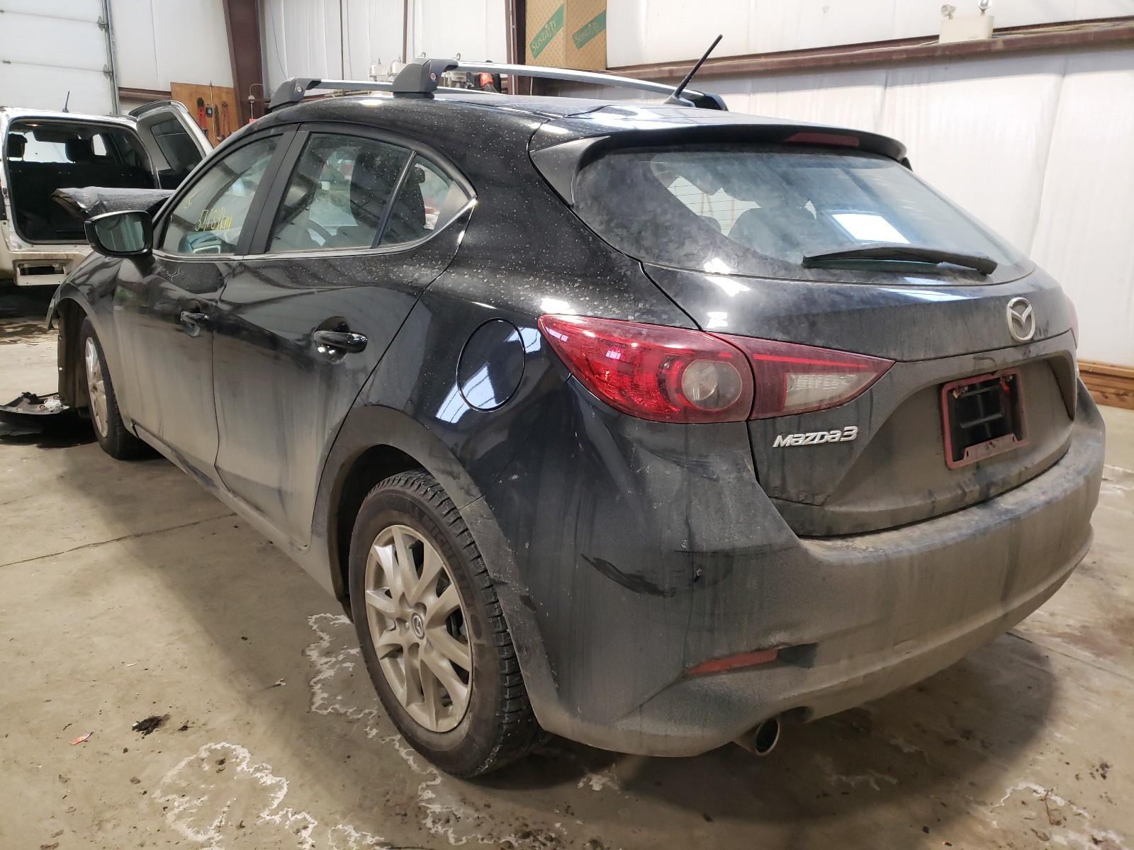 Photo 3 from auction – 2018 MAZDA 3 TOURING with VIN JM1BN1L72J1180585