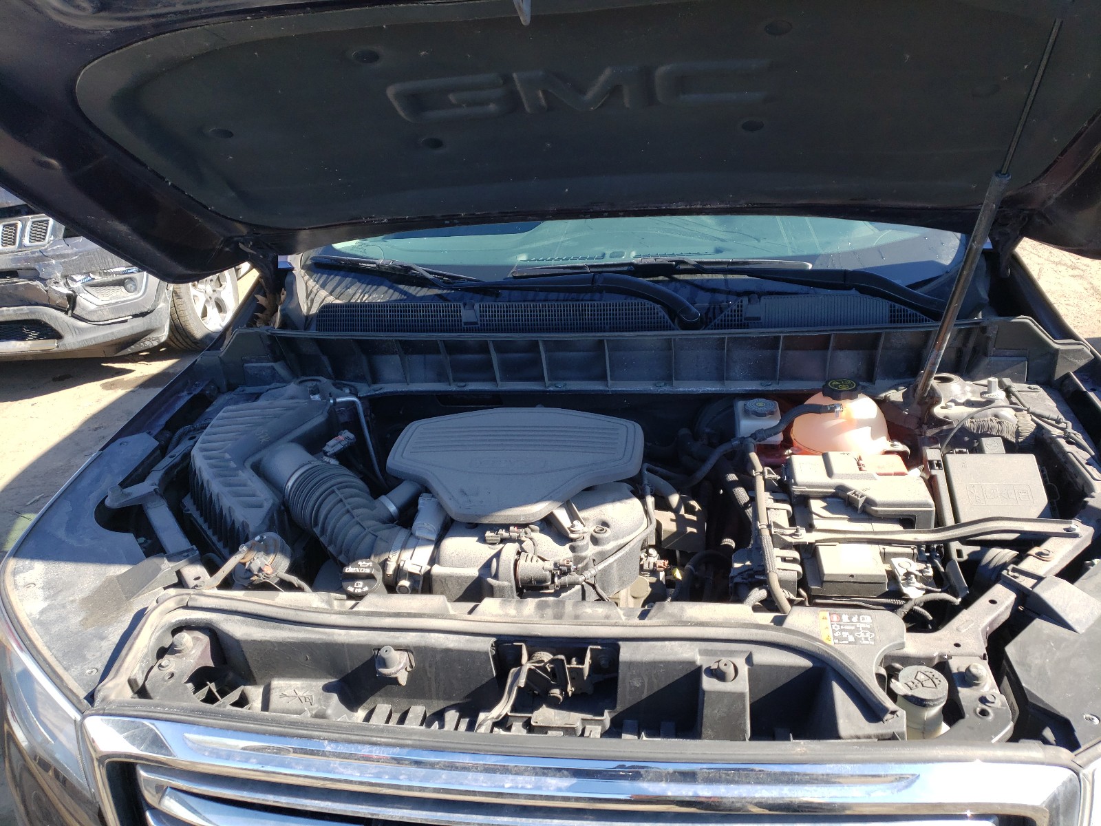 Photo 7 from auction – 2018 GMC ACADIA SLE with VIN 1GKKNLLS8JZ123605
