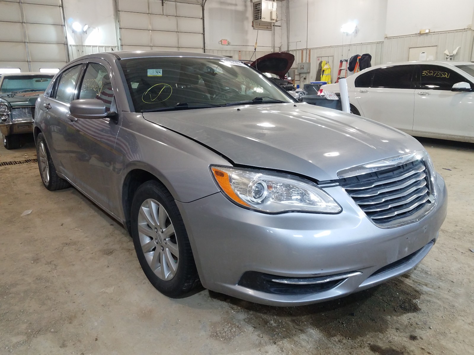 Photo 1 from auction – 2014 CHRYSLER 200 TOURIN with VIN 1C3CCBBB3EN177302