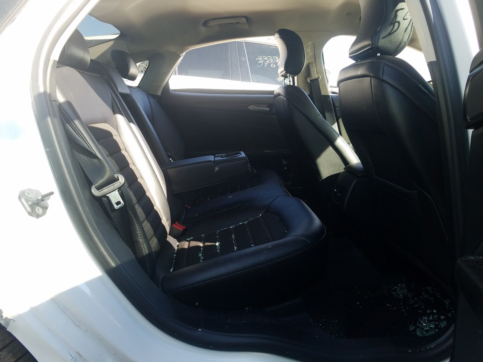 Photo 6 from auction – 2018 FORD FUSION SE with VIN 3FA6P0LU0JR117072