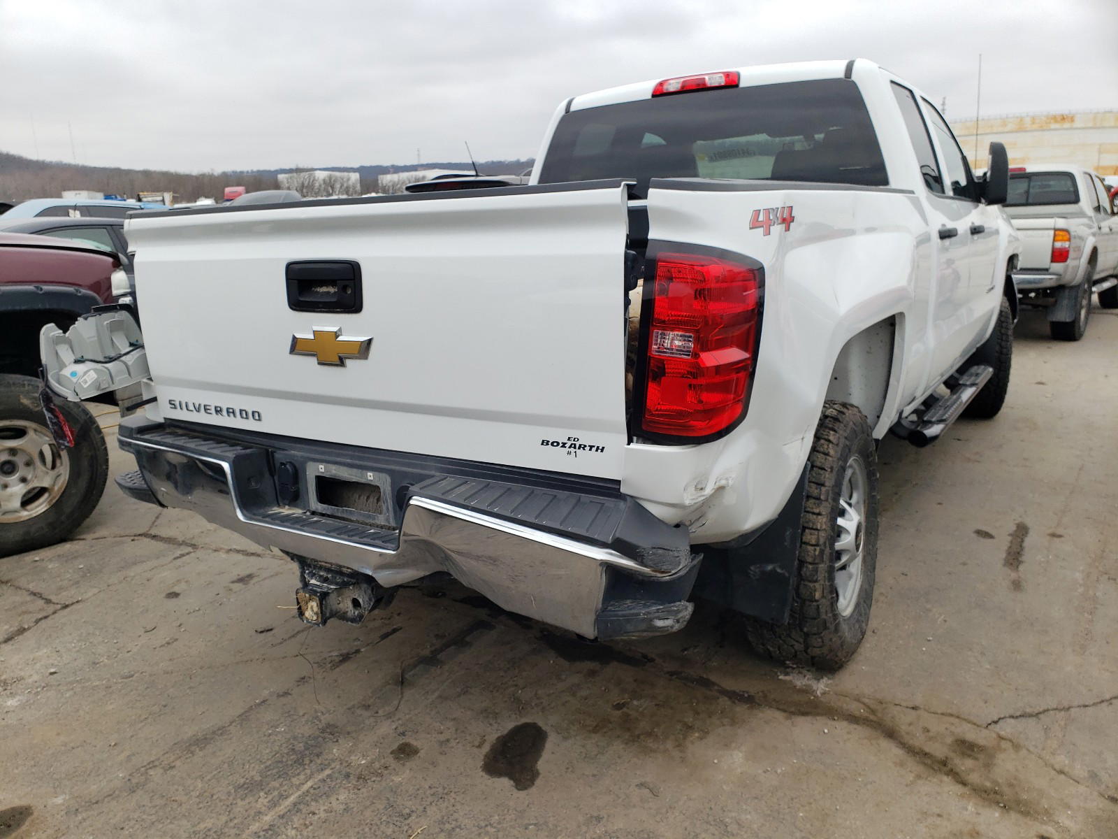 Photo 4 from auction – 2019 CHEVROLET SILVERADO with VIN 2GC2KREG7K1213158