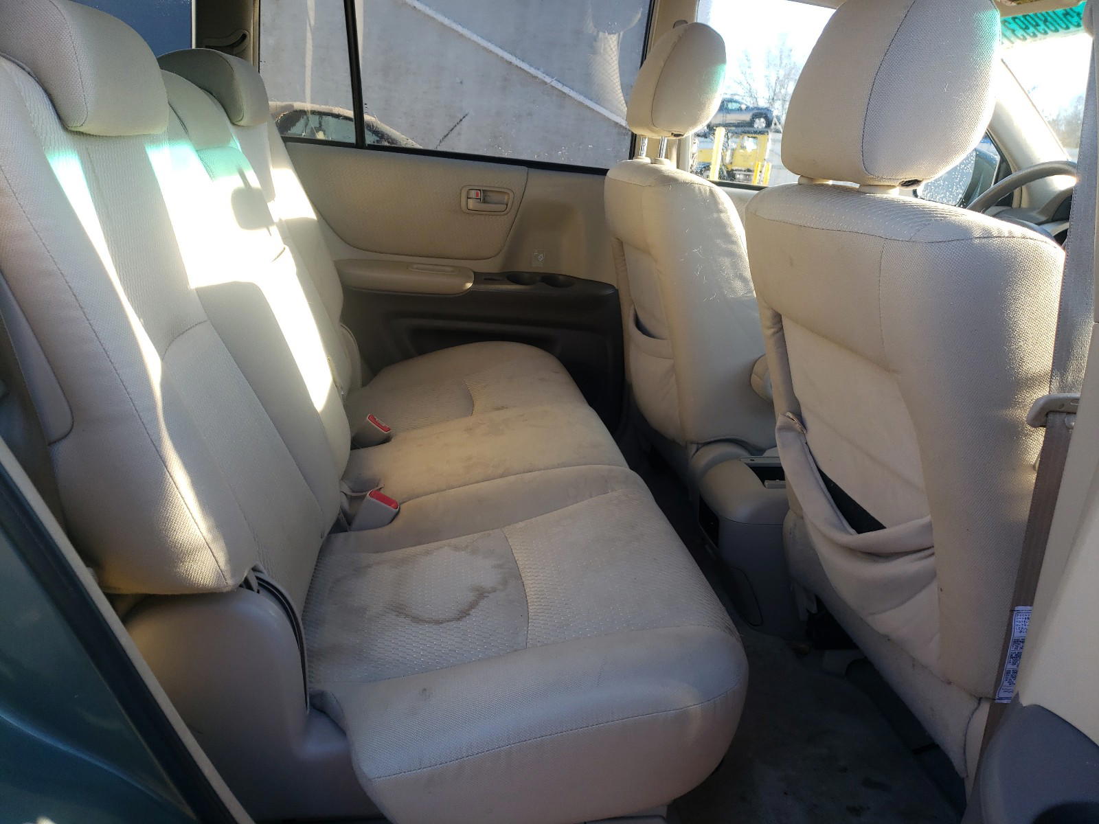 Photo 6 from auction – 2005 TOYOTA HIGHLANDER with VIN JTEDP21A850083812