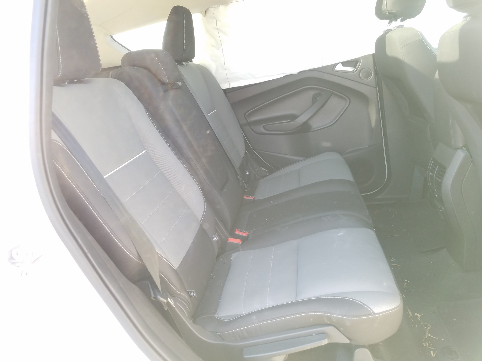 Zdjęcie 6 z aukcji – 2014 FORD ESCAPE SE z VIN 1FMCU9G95EUC53983