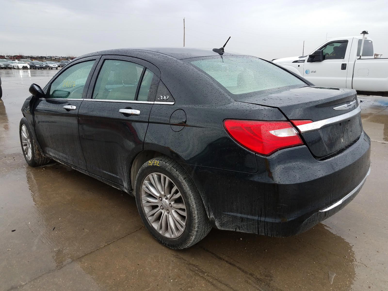 Photo 3 from auction – 2011 CHRYSLER 200 LIMITE with VIN 1C3BC2FB8BN531221