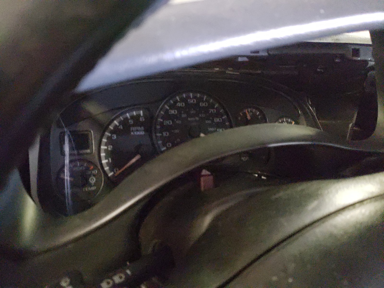 Photo 8 from auction – 2005 CHEVROLET SILVERADO with VIN 1GCEK19Z05Z124747