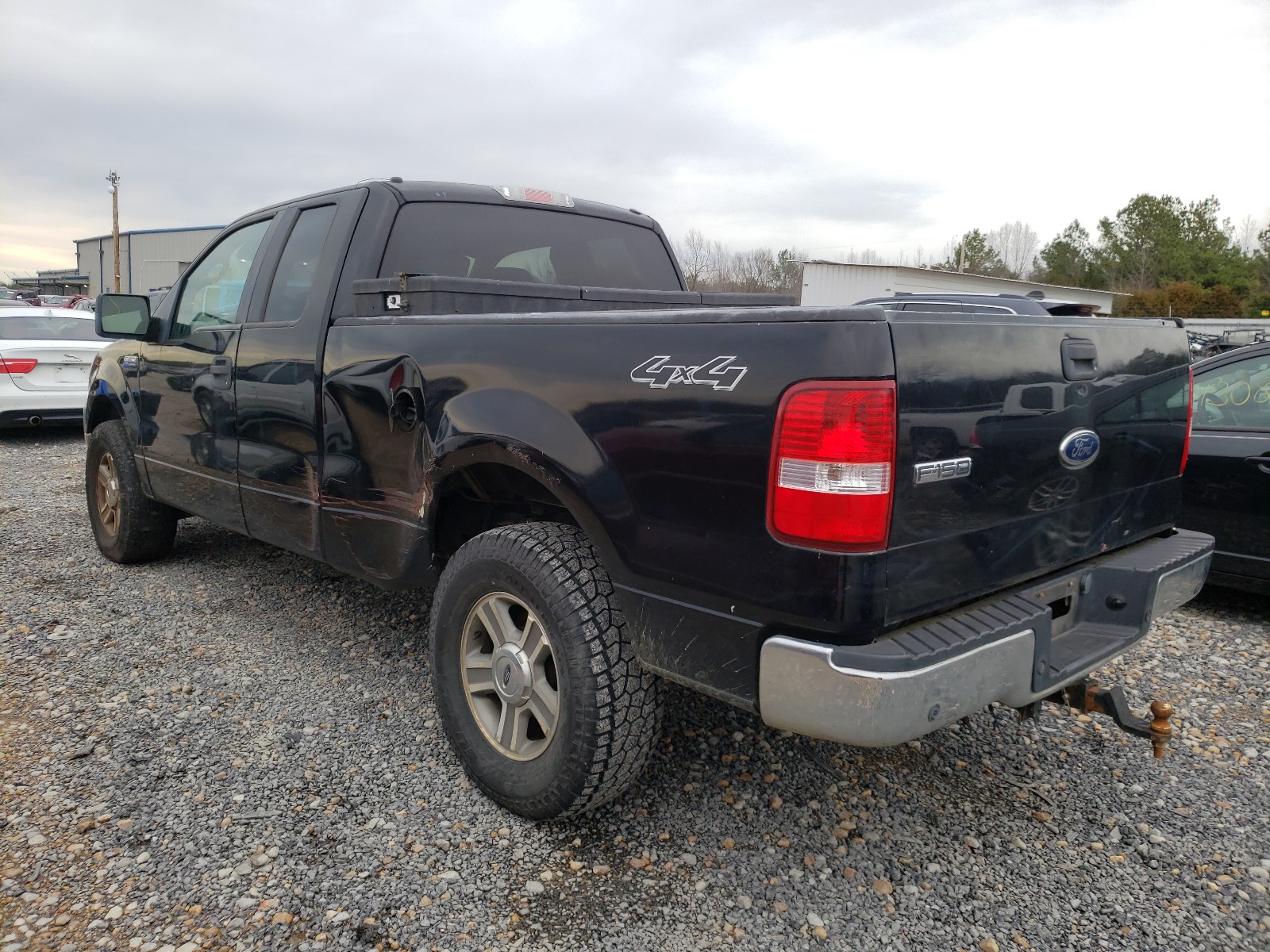 صورة رقم 3 من المزاد - 2005 FORD F150 مع VIN 1FTPX14575FB04012