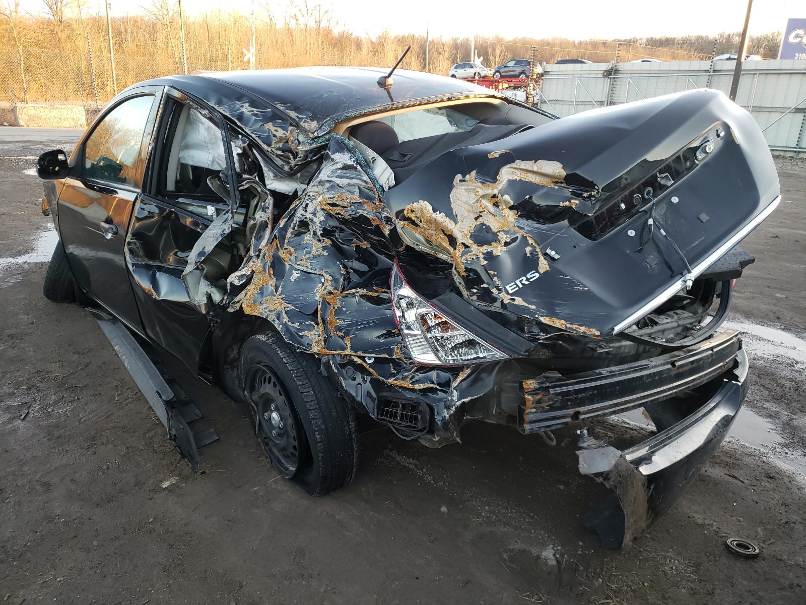 Photo 3 from auction – 2015 NISSAN VERSA S with VIN 3N1CN7AP1FL830472