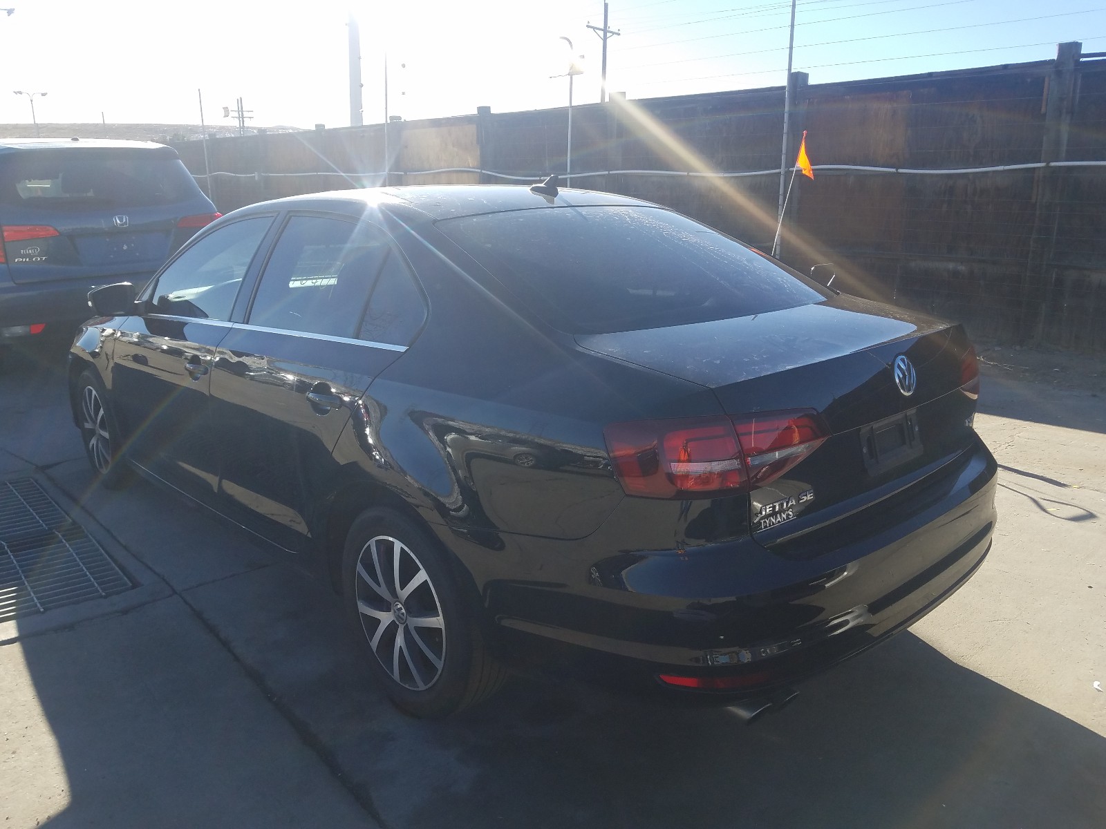 Photo 3 from auction – 2017 VOLKSWAGEN JETTA SE with VIN 3VWDB7AJ8HM259899
