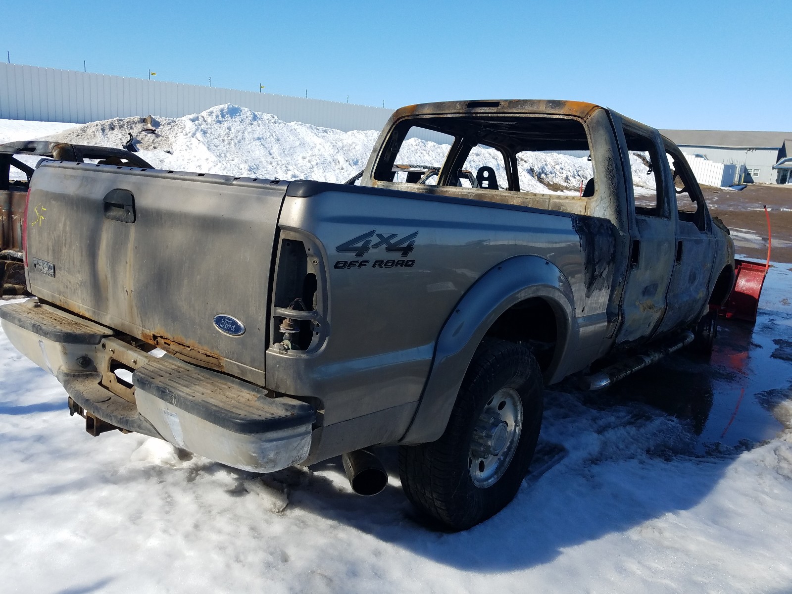 Photo 4 from auction – 2002 FORD F250 SUPER with VIN 1FTNW21F62EB49618