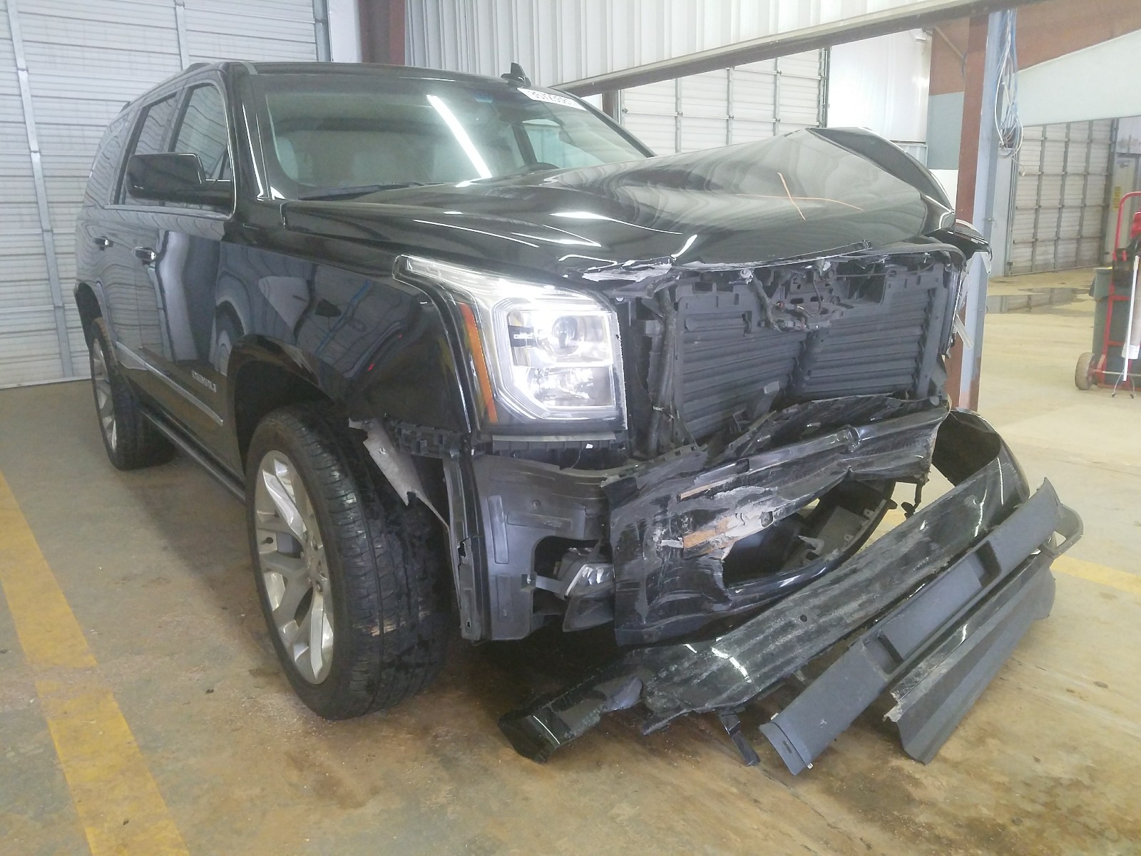 GMC YUKON DENA 2019 with VIN 1GKS2CKJ7KR312815 - Photo from auction