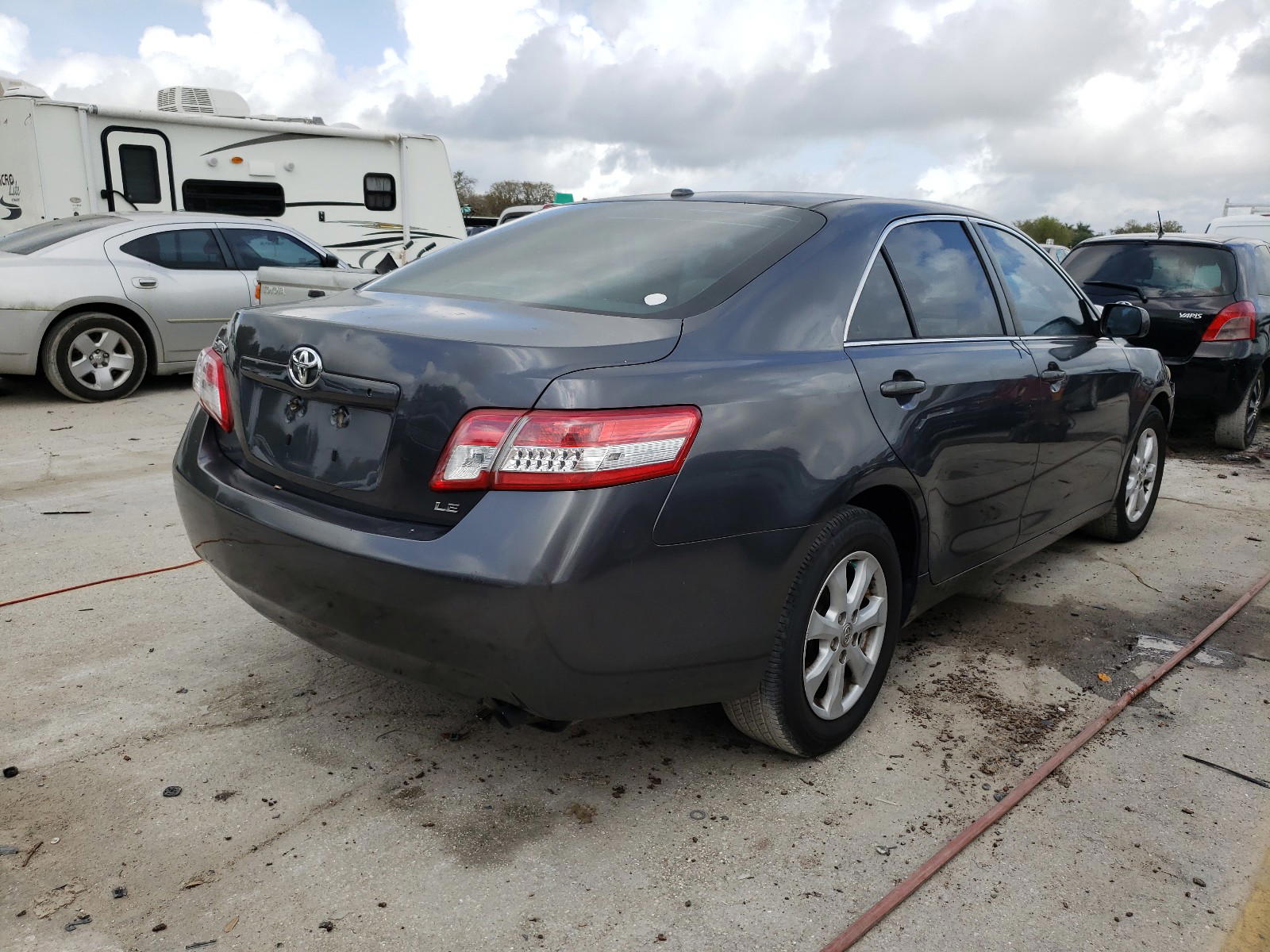 Photo 4 from auction – 2011 TOYOTA CAMRY BASE with VIN 4T1BF3EK2BU726050
