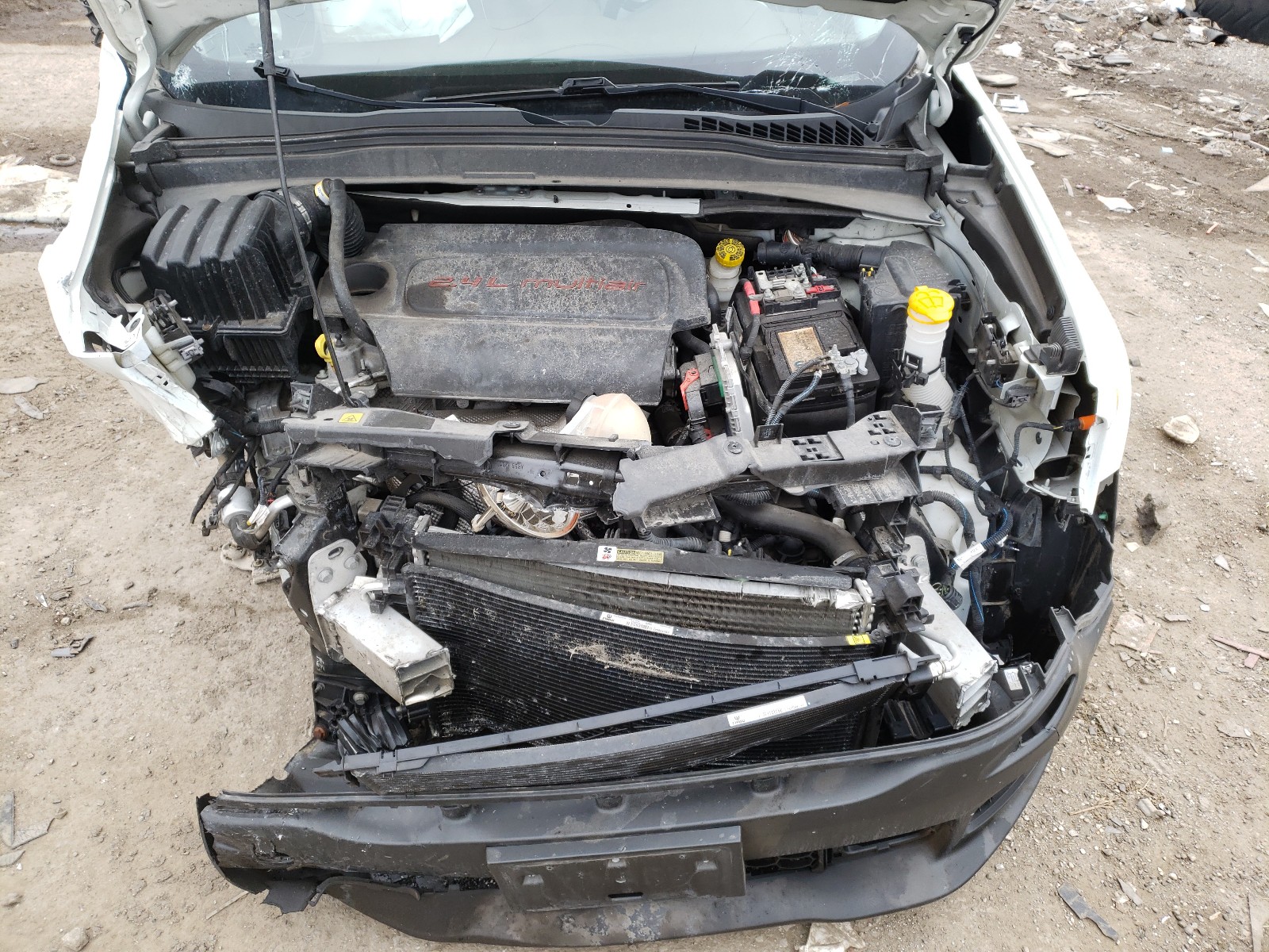 Photo 9 from auction – 2015 JEEP RENEGADE L with VIN ZACCJBDT8FPB88537