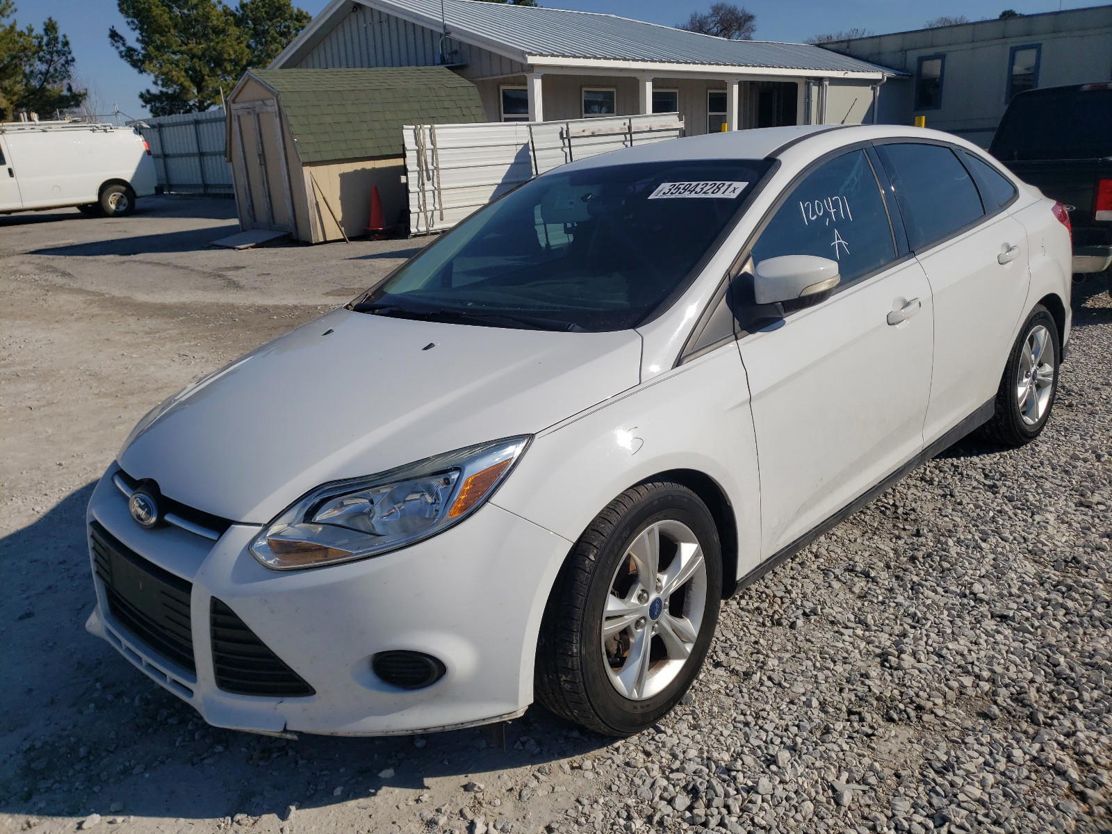 Photo 2 from auction – 2014 FORD FOCUS SE with VIN 1FADP3F23EL156018