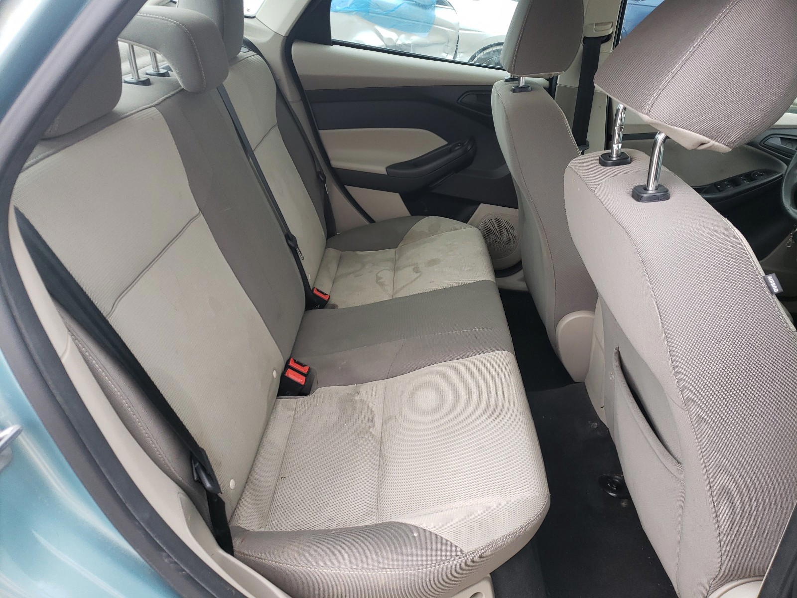 Photo 6 from auction – 2012 FORD FOCUS SE with VIN 1FAHP3F23CL413709