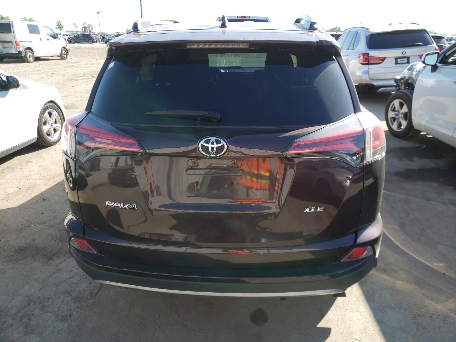 Photo 19 from auction – 2017 TOYOTA RAV4 XLE with VIN 2T3WFREV9HW349876