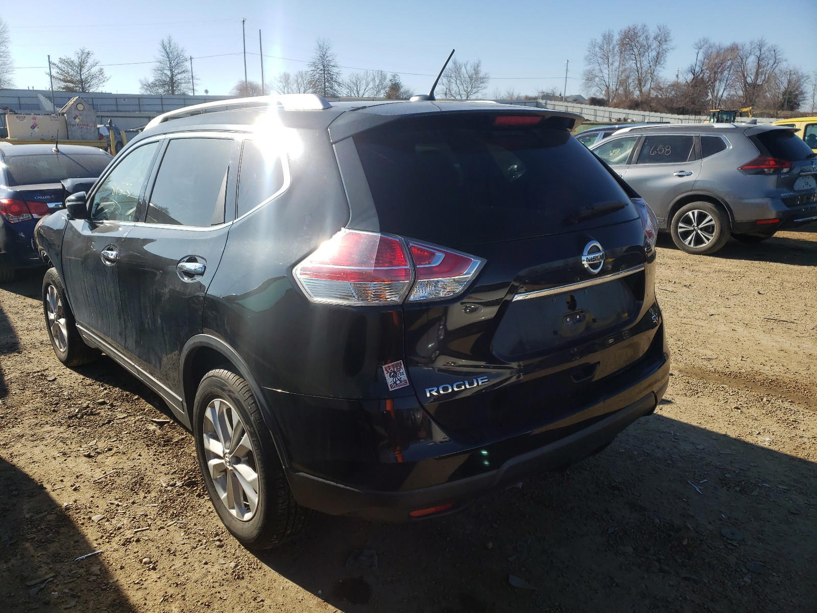 Photo 3 from auction – 2015 NISSAN ROGUE S with VIN KNMAT2MT1FP529503