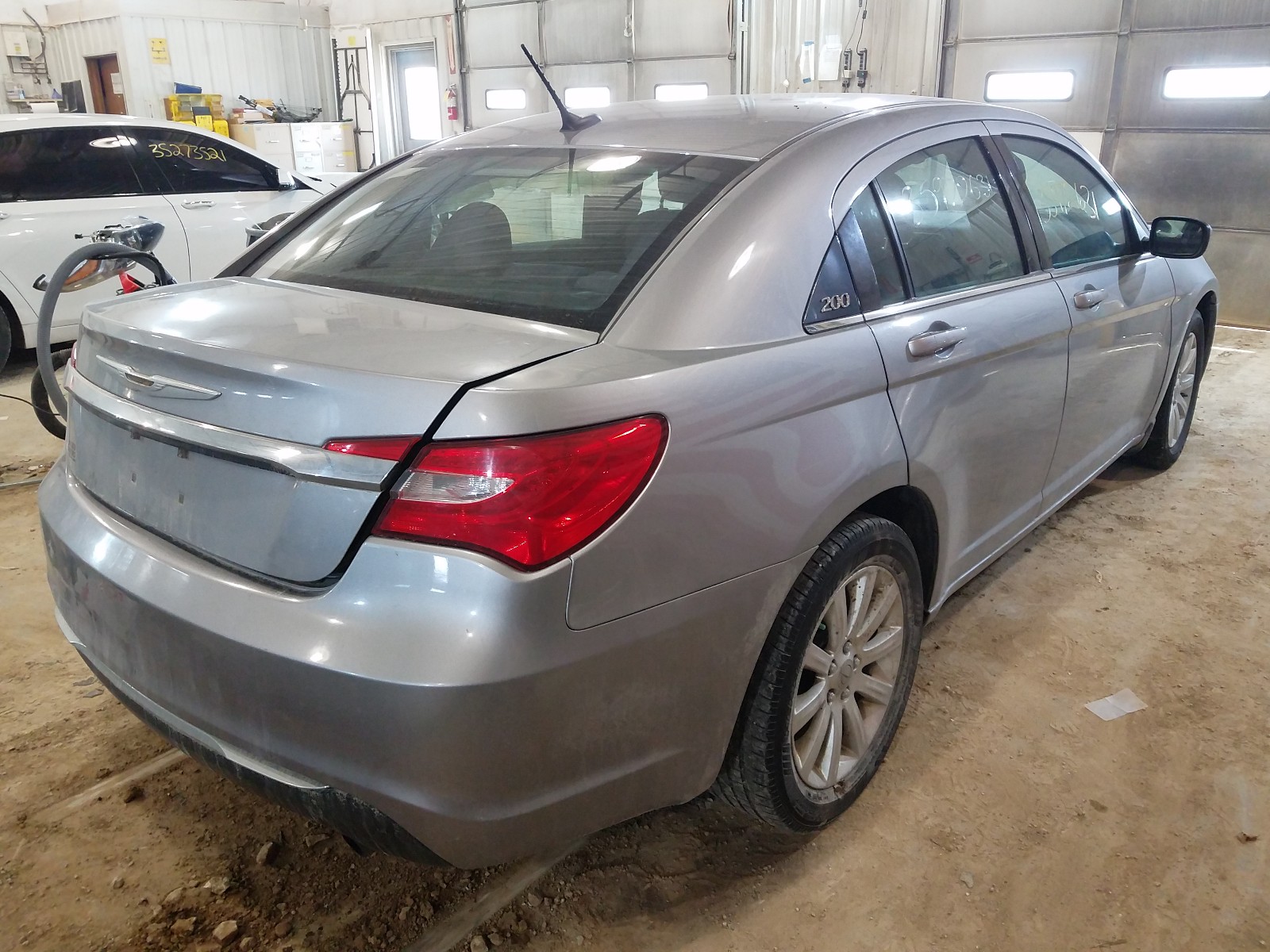 Photo 4 from auction – 2014 CHRYSLER 200 TOURIN with VIN 1C3CCBBB3EN177302
