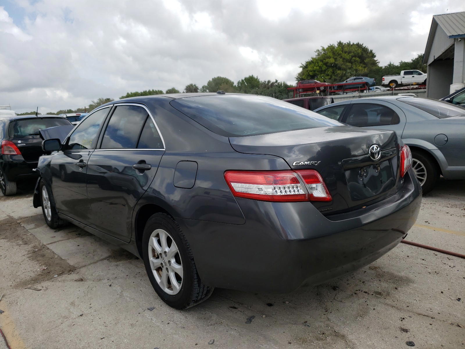 Photo 3 from auction – 2011 TOYOTA CAMRY BASE with VIN 4T1BF3EK2BU726050