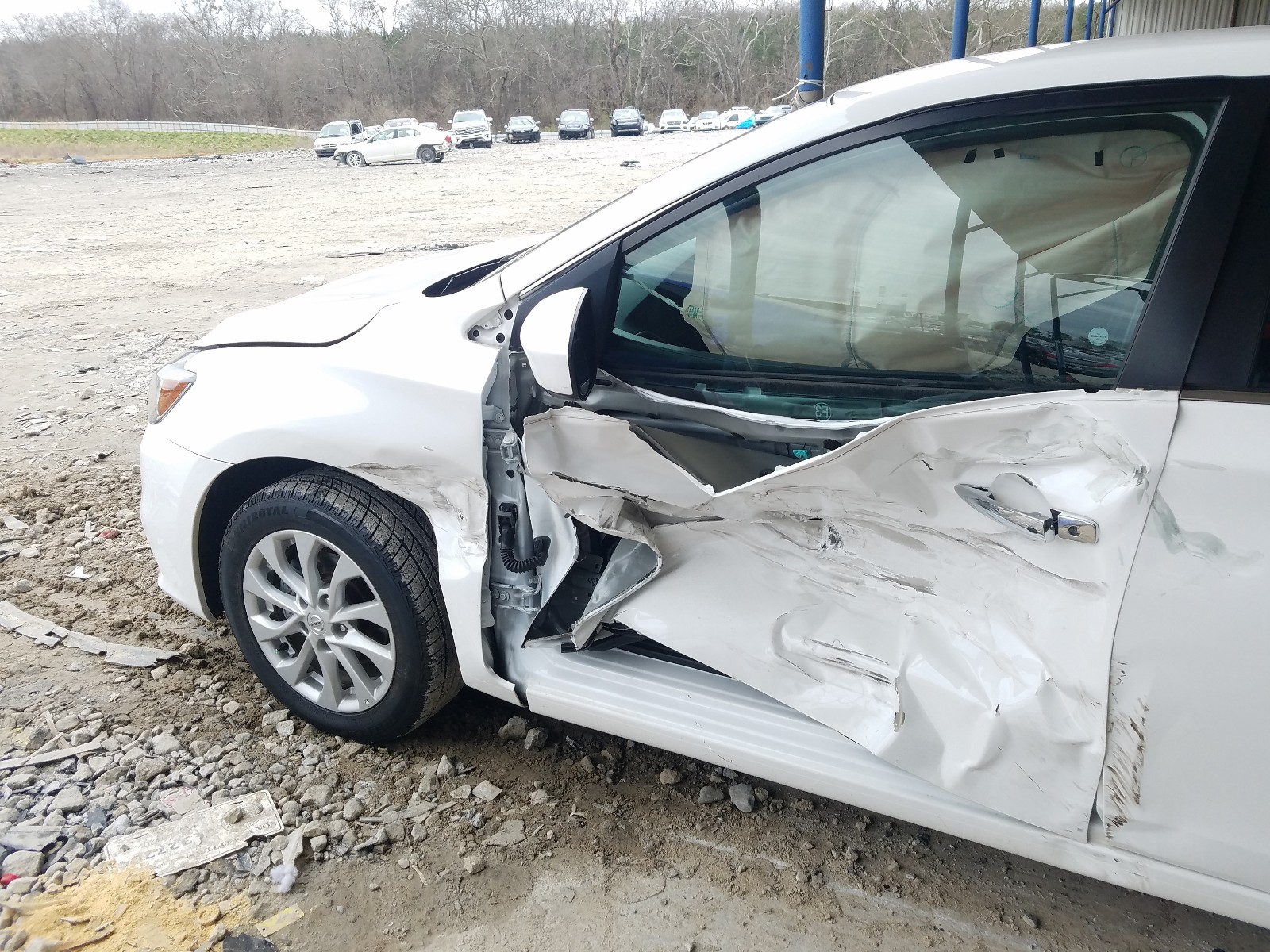 Photo 10 from auction – 2019 NISSAN SENTRA with VIN 3N1AB7AP0KY371870