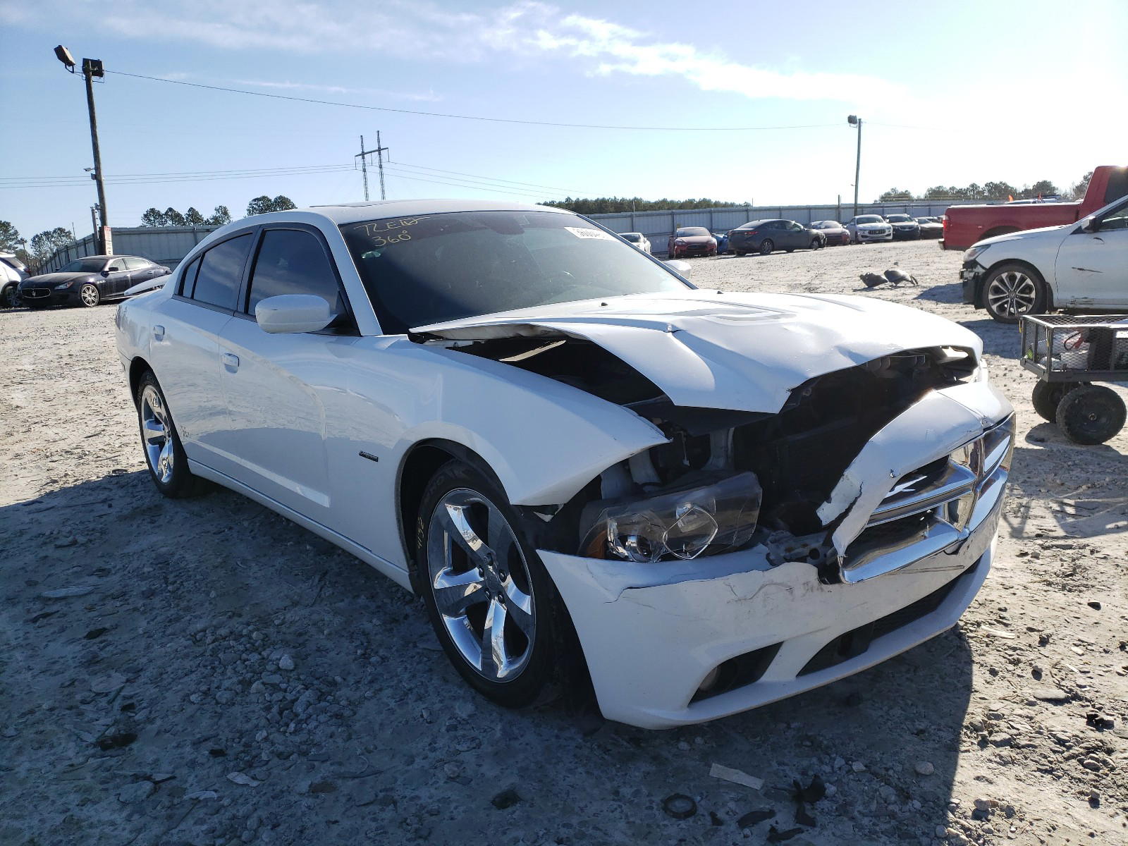 DODGE CHARGER R/ 2011 with VIN 2B3CL5CT6BH610069 - Photo from auction